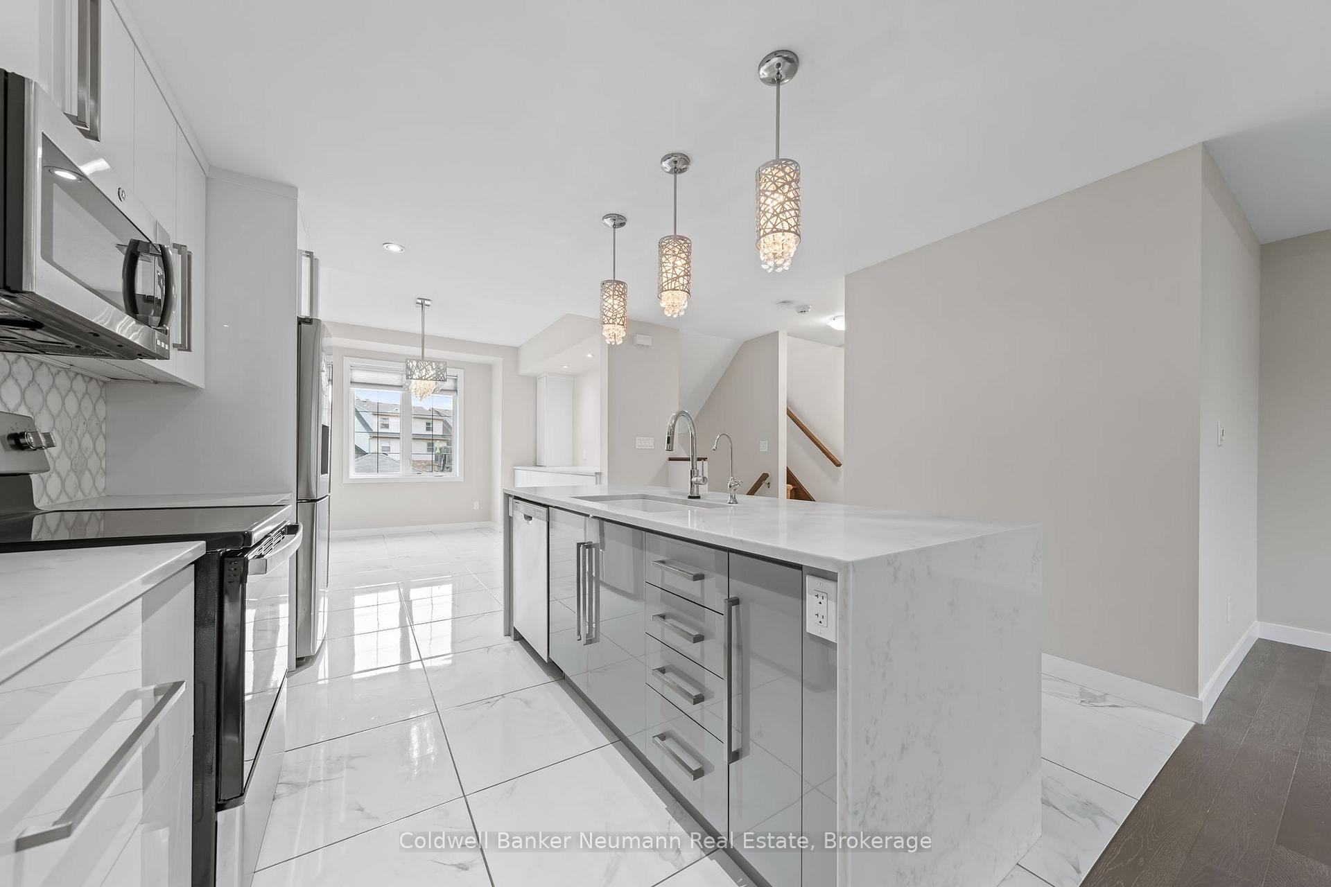 Photo 9 of Unit 4, 72 York Road, Guelph, St. Patrick's Ward — HOMEH