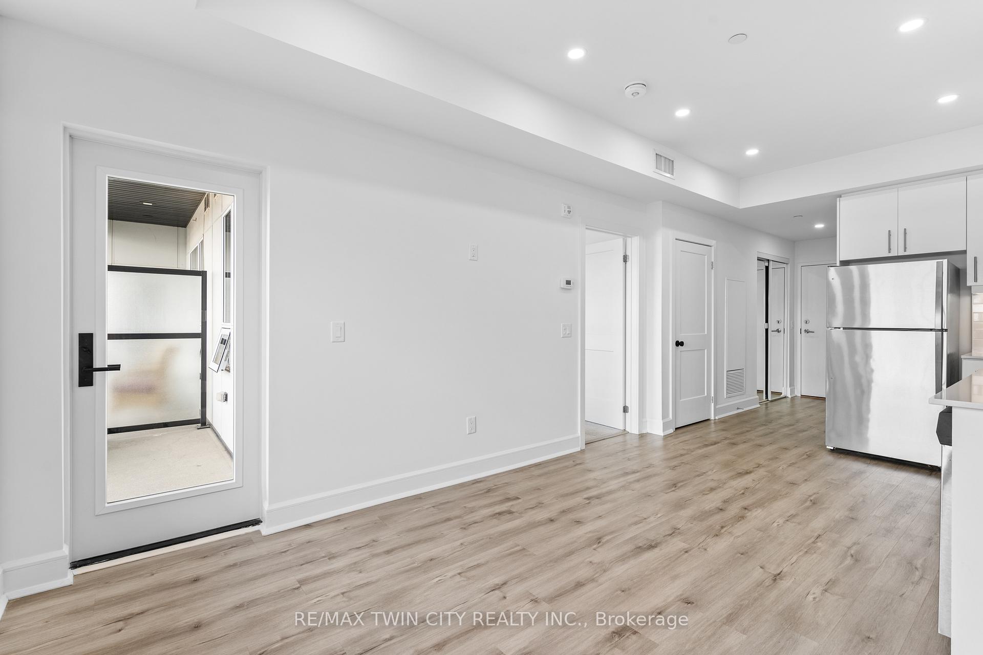 Photo 14 of Unit 607, 251 Northfield Drive E, Waterloo, Colonial Acres — HOMEH
