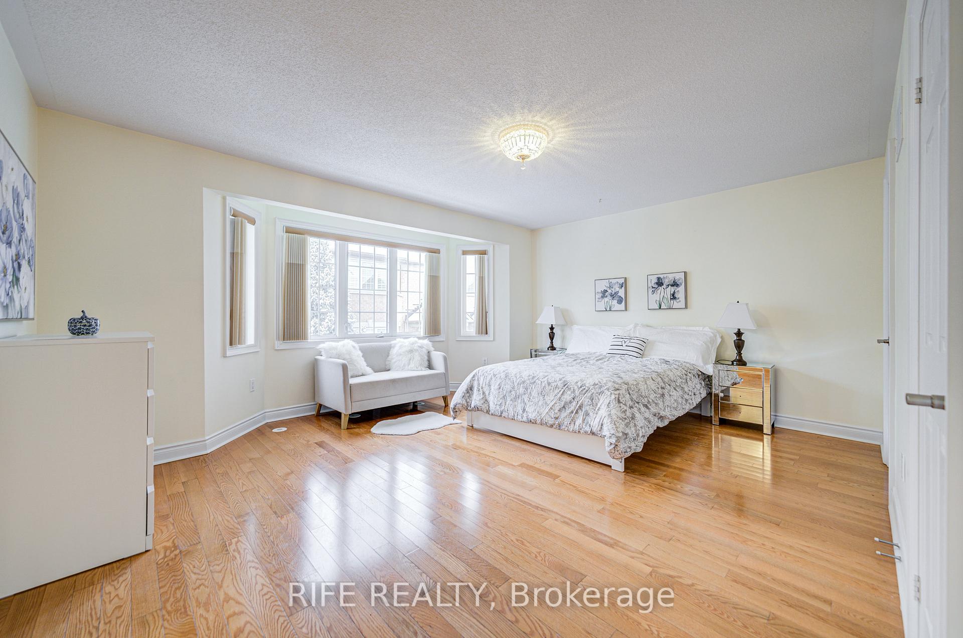 Photo 20 of 99 Legends Way, Markham, Unionville — HOMEH