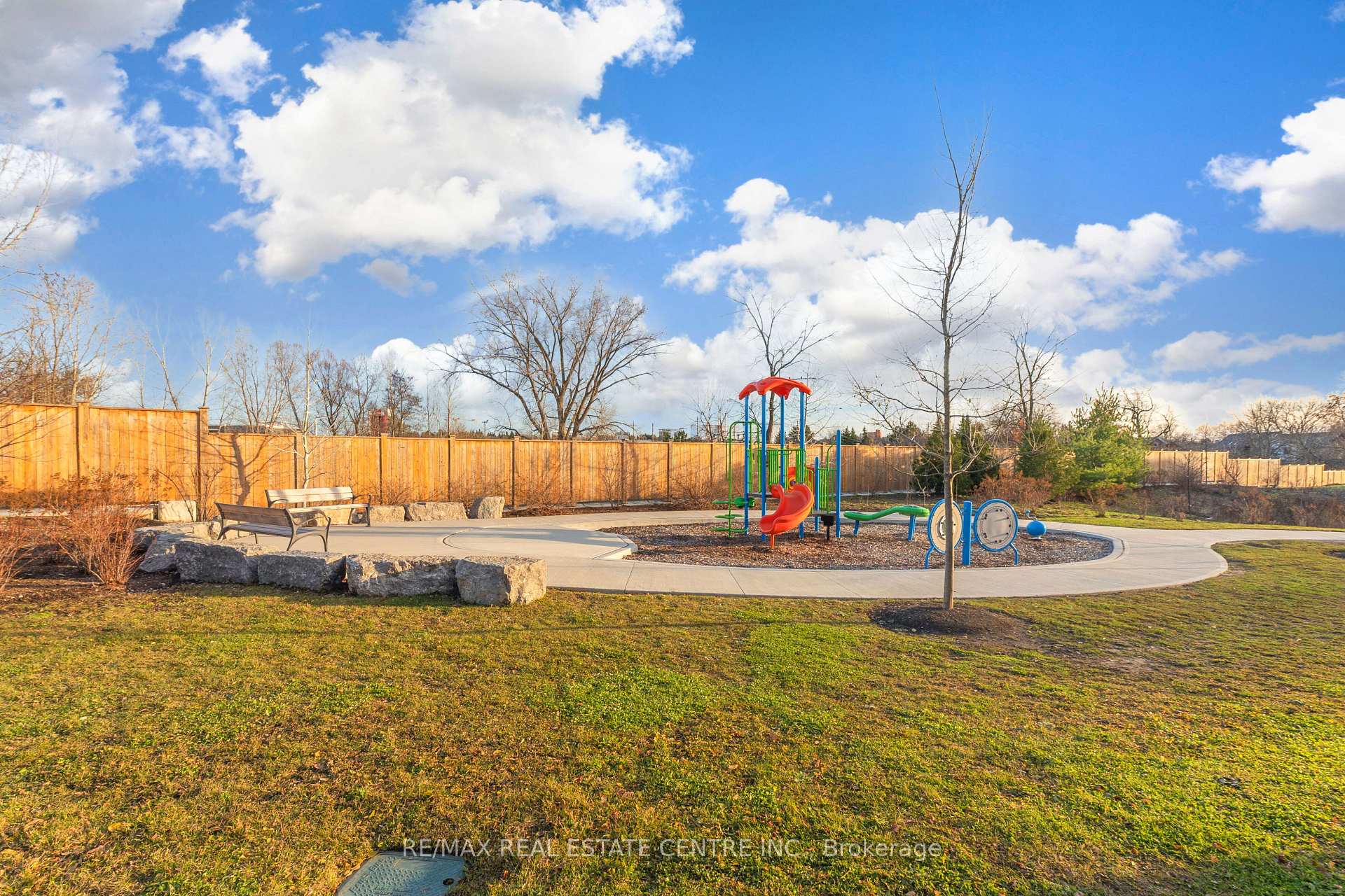 Photo 54 of Unit 55, 33 Steele Crescent, Guelph, St. Patrick's Ward — HOMEH