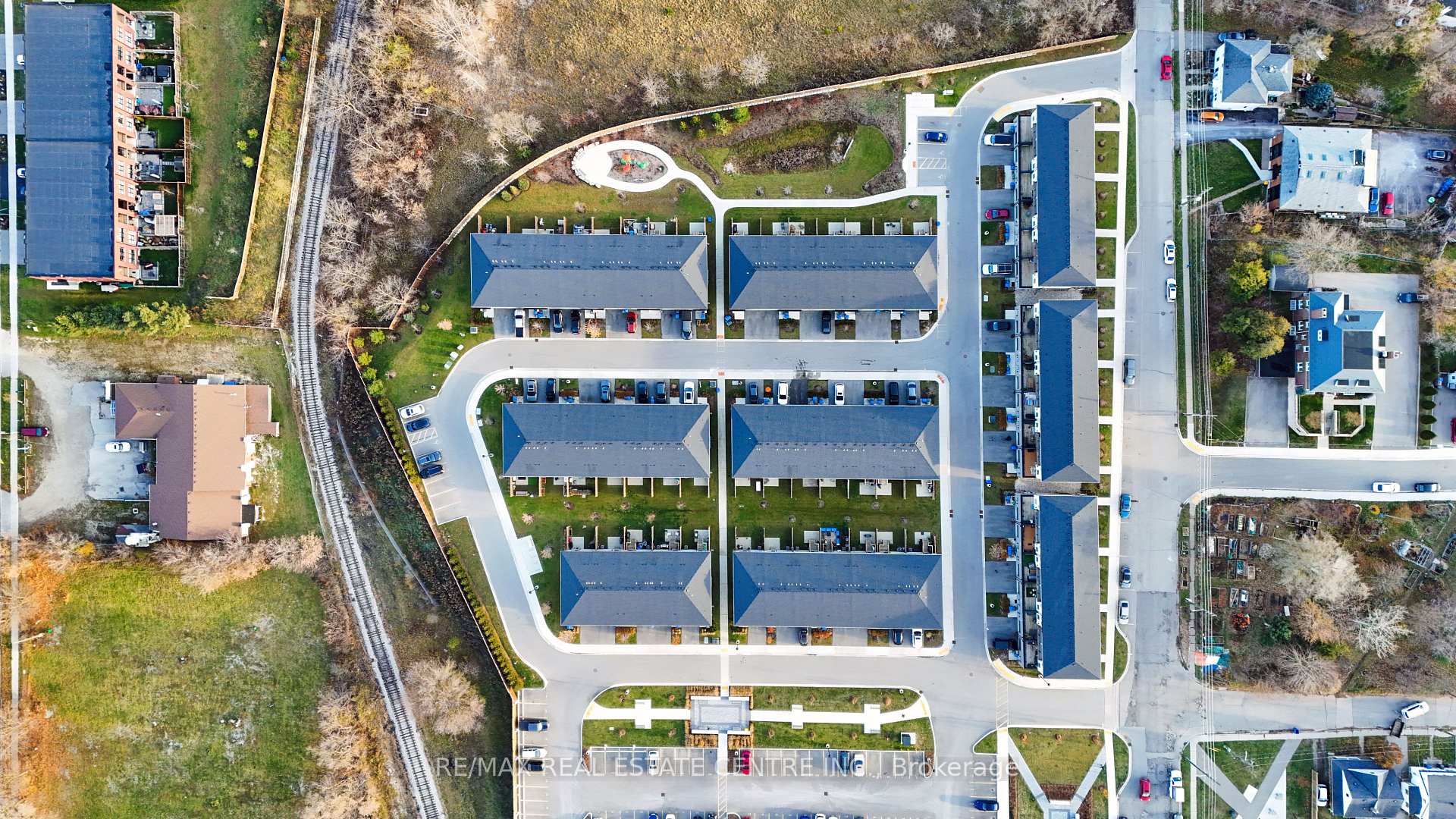 Photo 95 of Unit 55, 33 Steele Crescent, Guelph, St. Patrick's Ward — HOMEH