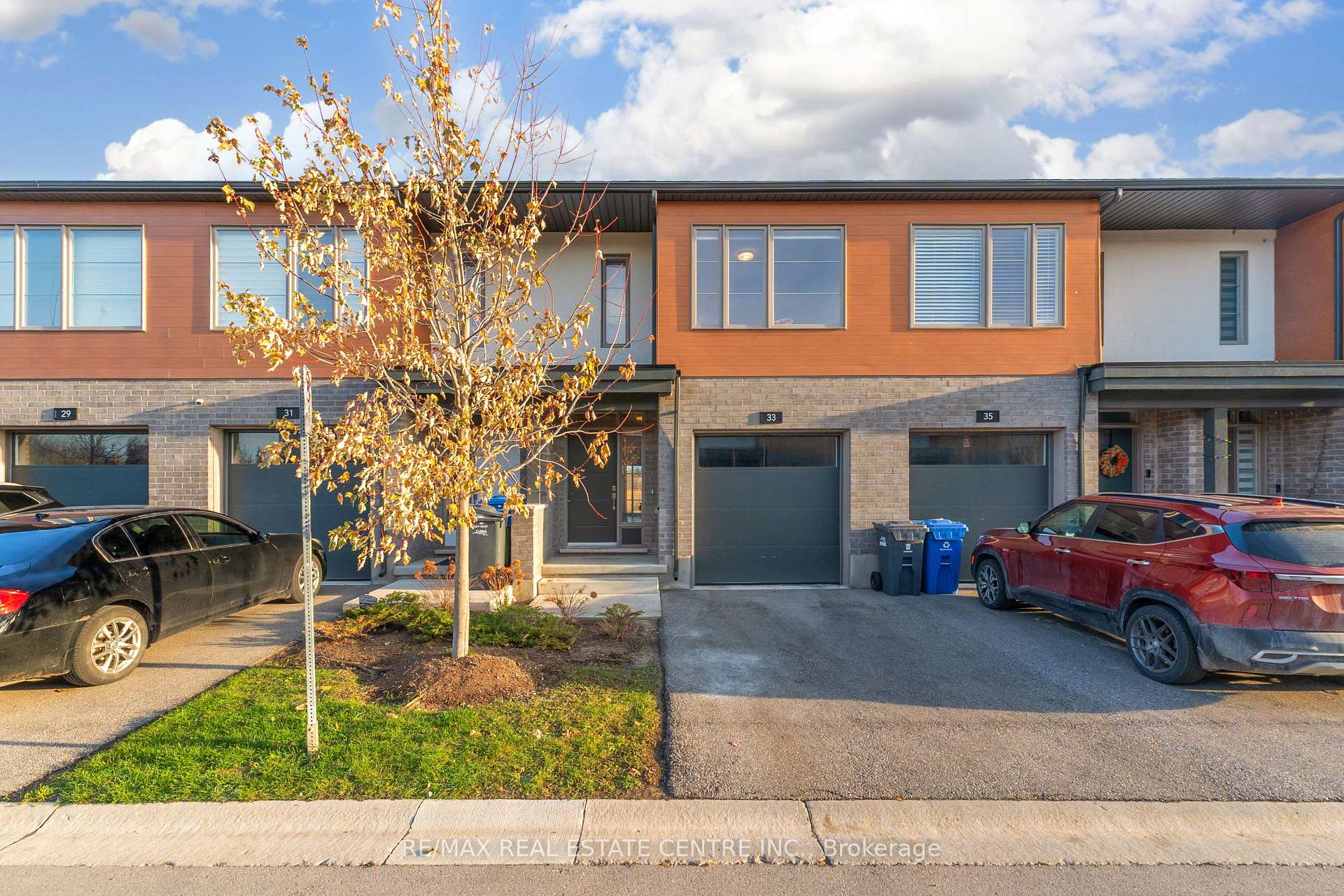 Photo 3 of Unit 55, 33 Steele Crescent, Guelph, St. Patrick's Ward — HOMEH