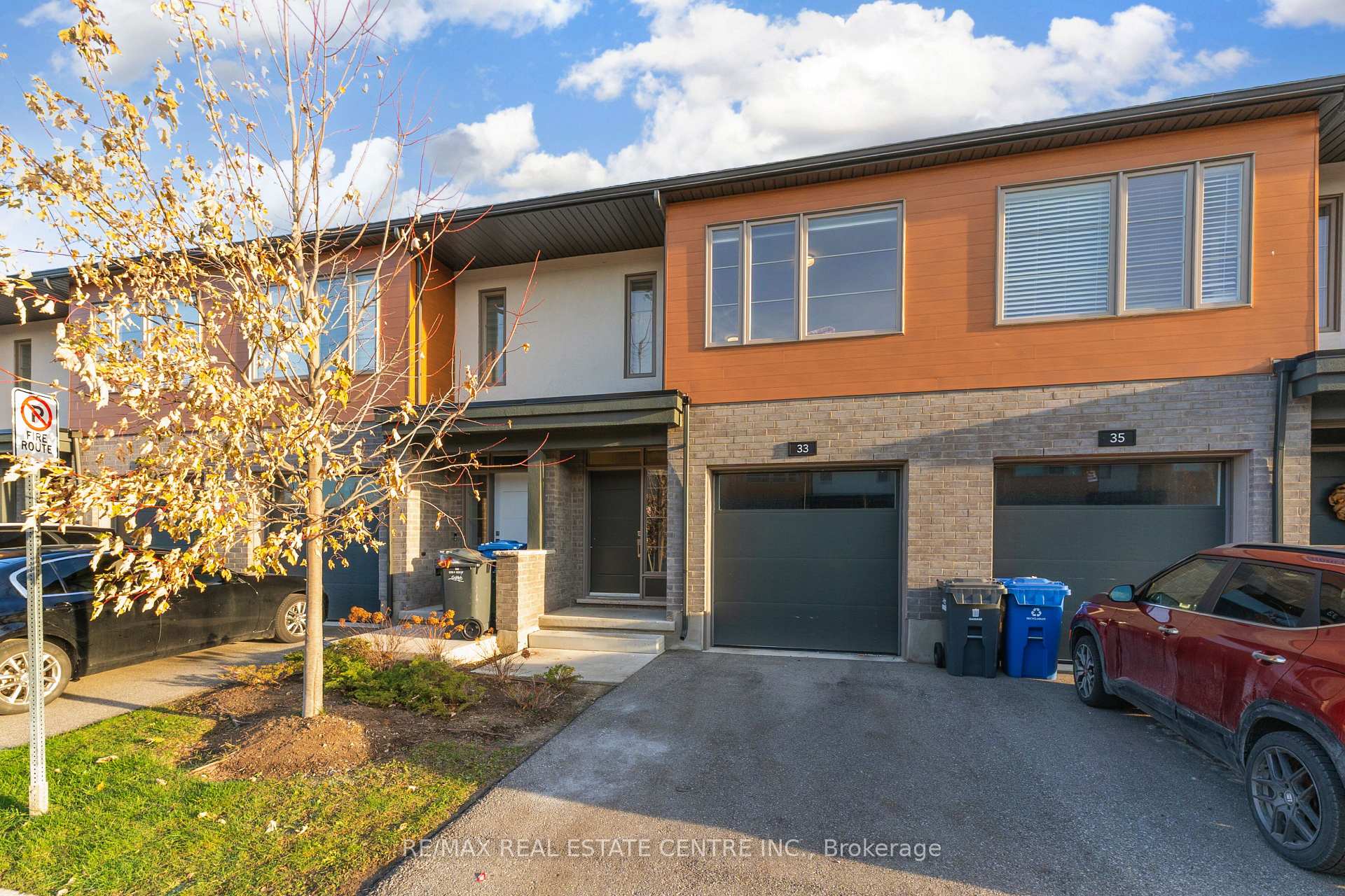 Photo 4 of Unit 55, 33 Steele Crescent, Guelph, St. Patrick's Ward — HOMEH