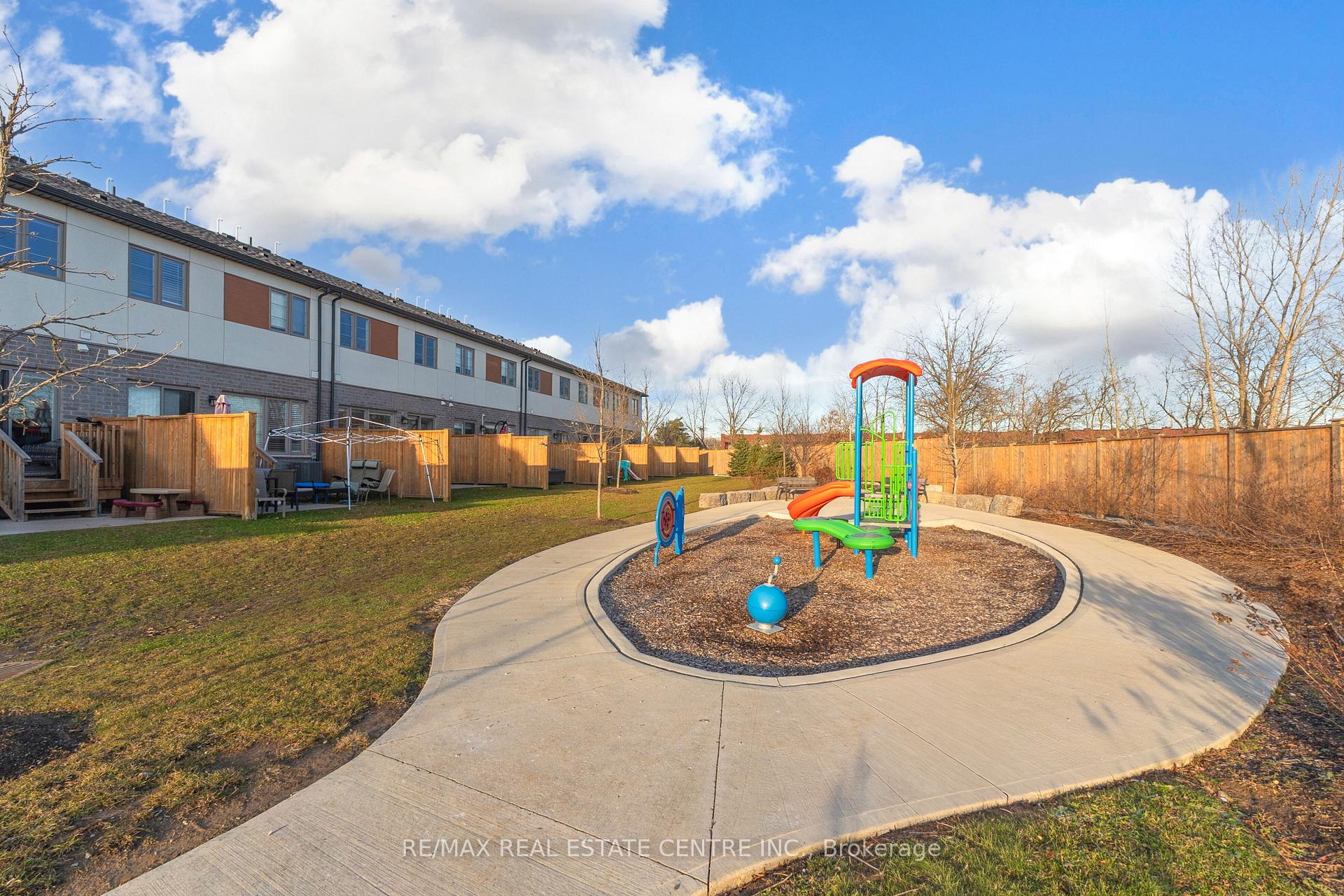 Photo 75 of Unit 55, 33 Steele Crescent, Guelph, St. Patrick's Ward — HOMEH