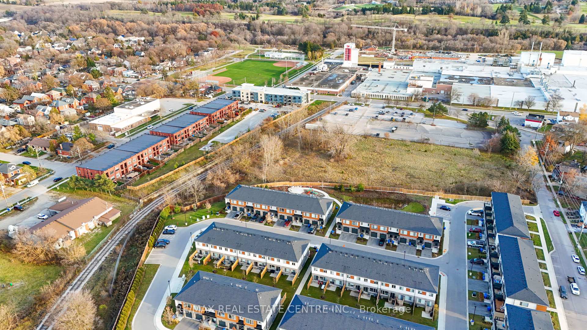Photo 81 of Unit 55, 33 Steele Crescent, Guelph, St. Patrick's Ward — HOMEH