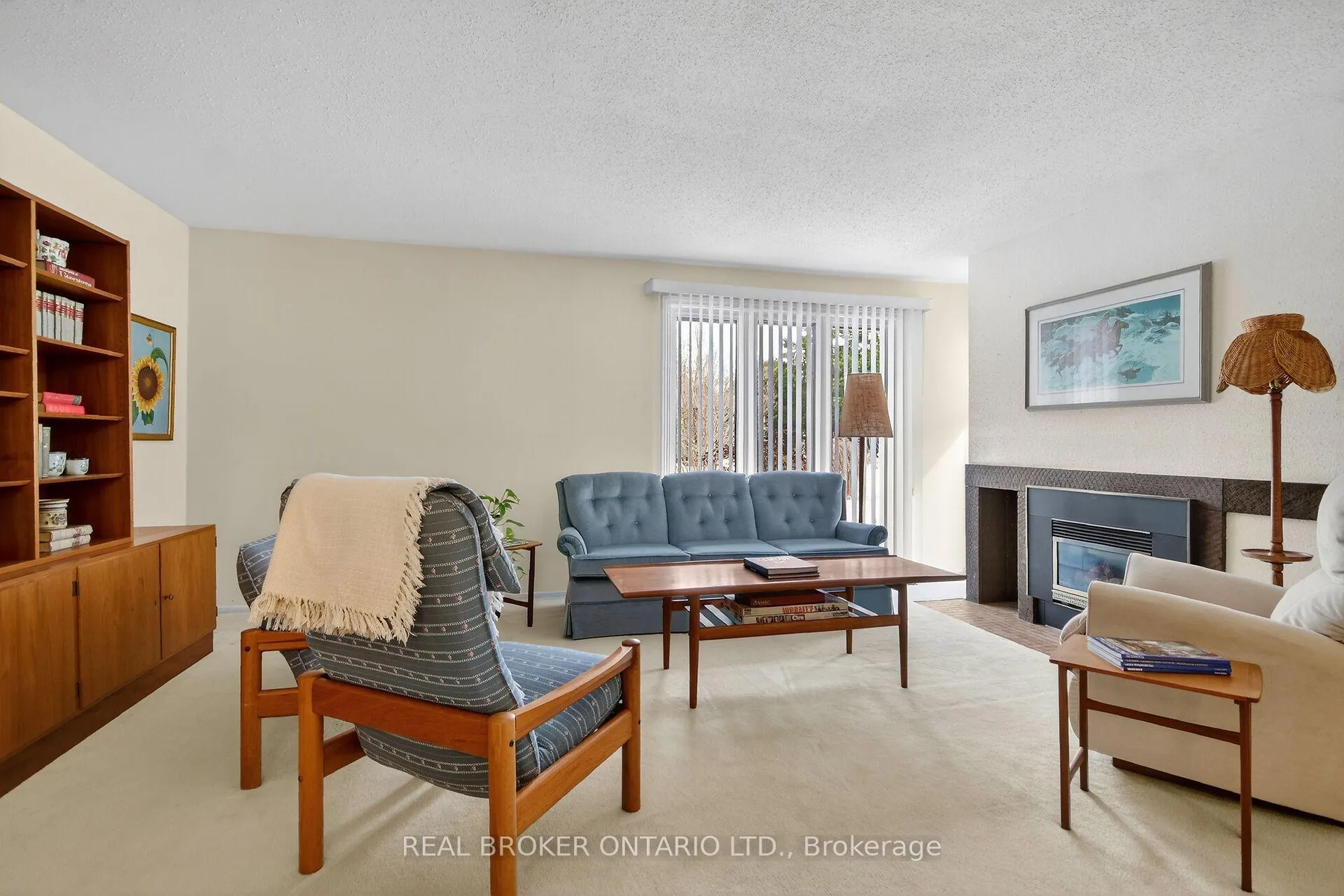 Photo 6 of 10 Amundsen Crescent, Ottawa, Kanata - Katimavik — HOMEH