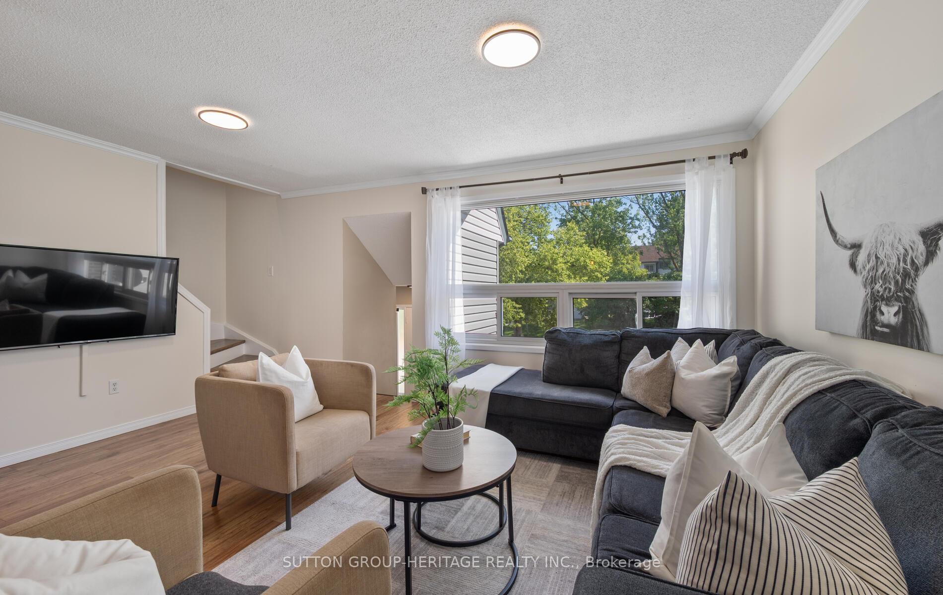Photo 6 of Unit 32, 909 King Street W, Oshawa, Vanier — HOMEH