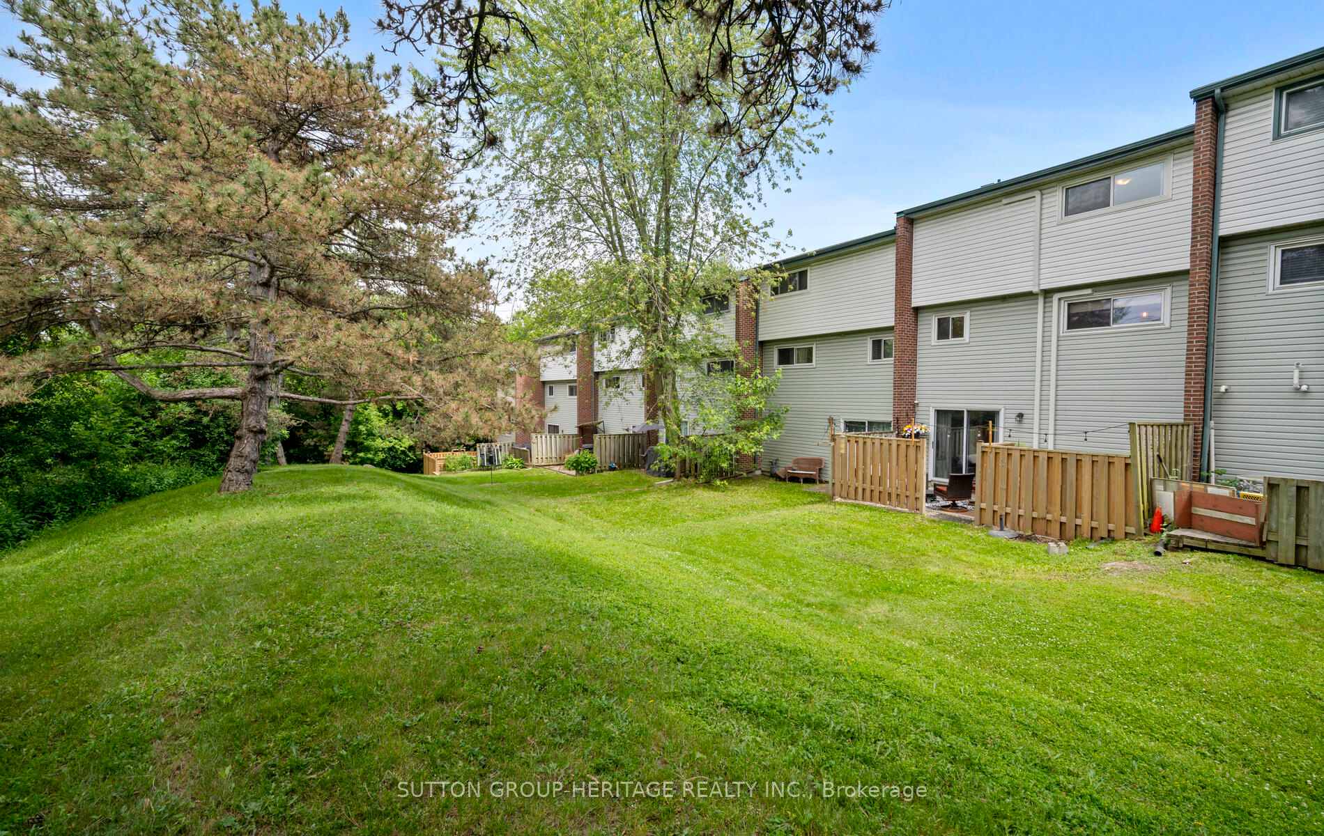 Photo 30 of Unit 32, 909 King Street W, Oshawa, Vanier — HOMEH