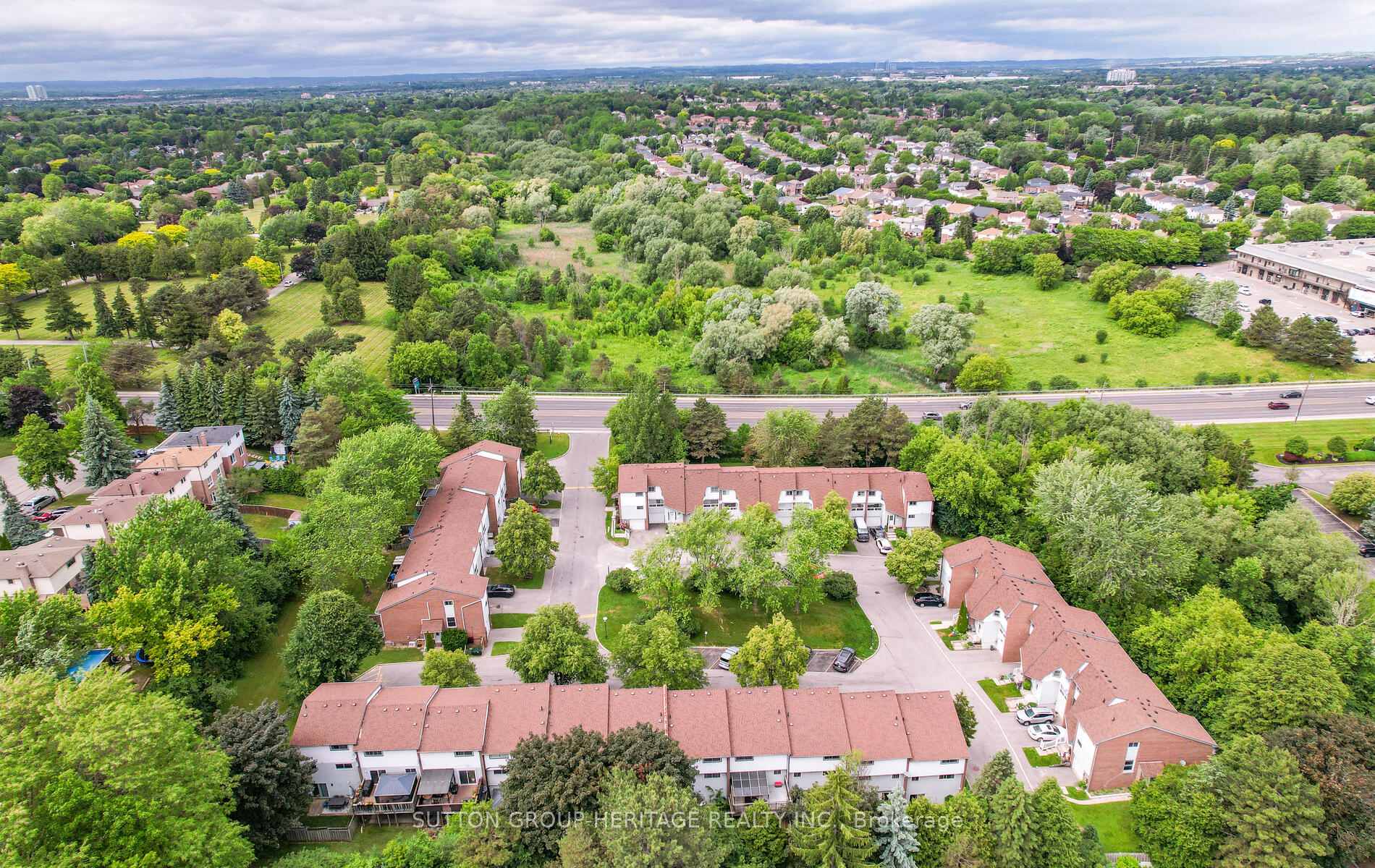 Photo 37 of Unit 32, 909 King Street W, Oshawa, Vanier — HOMEH