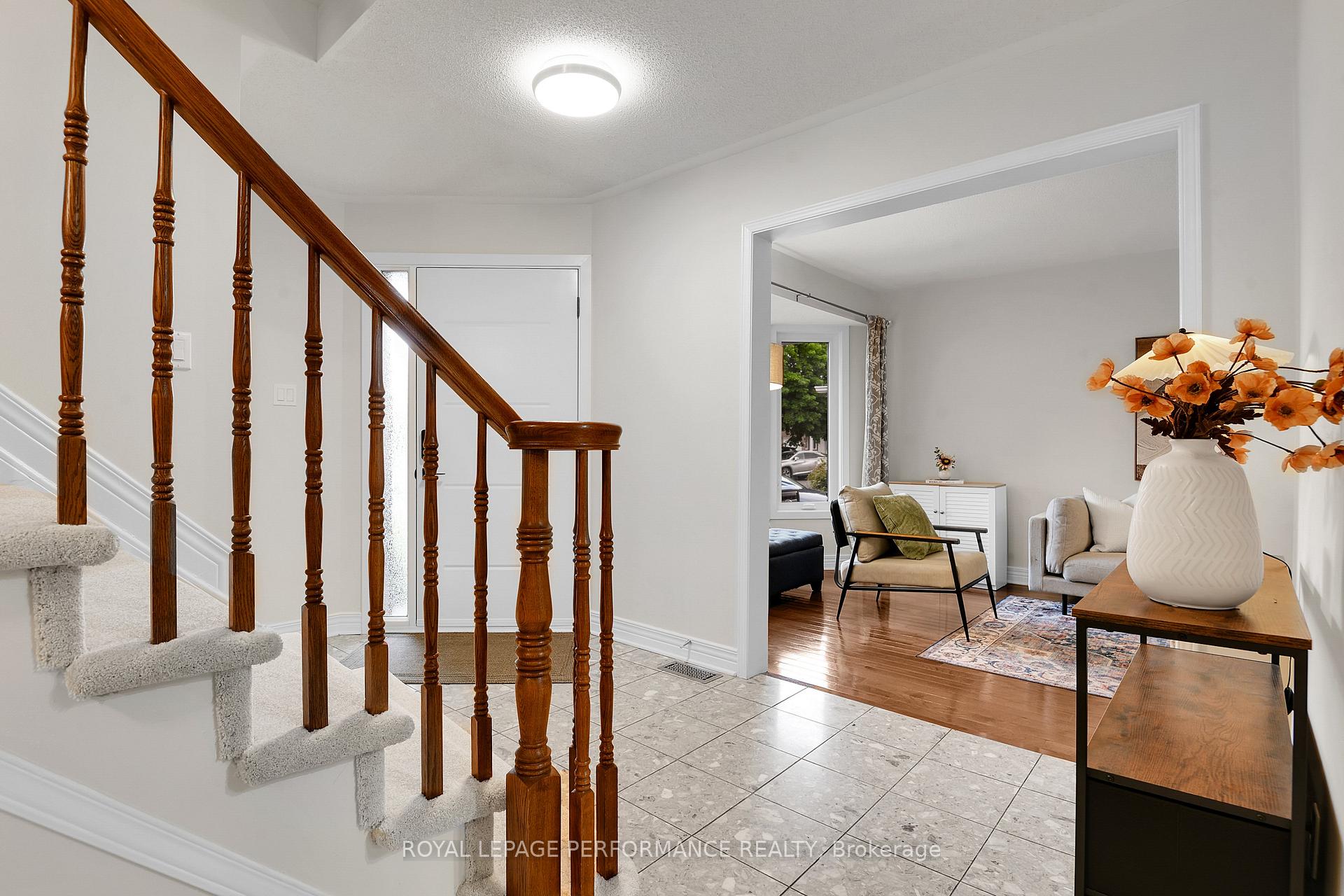 Photo 3 of 8 Masonbrook Street, Ottawa, Barrhaven - Longfields — HOMEH