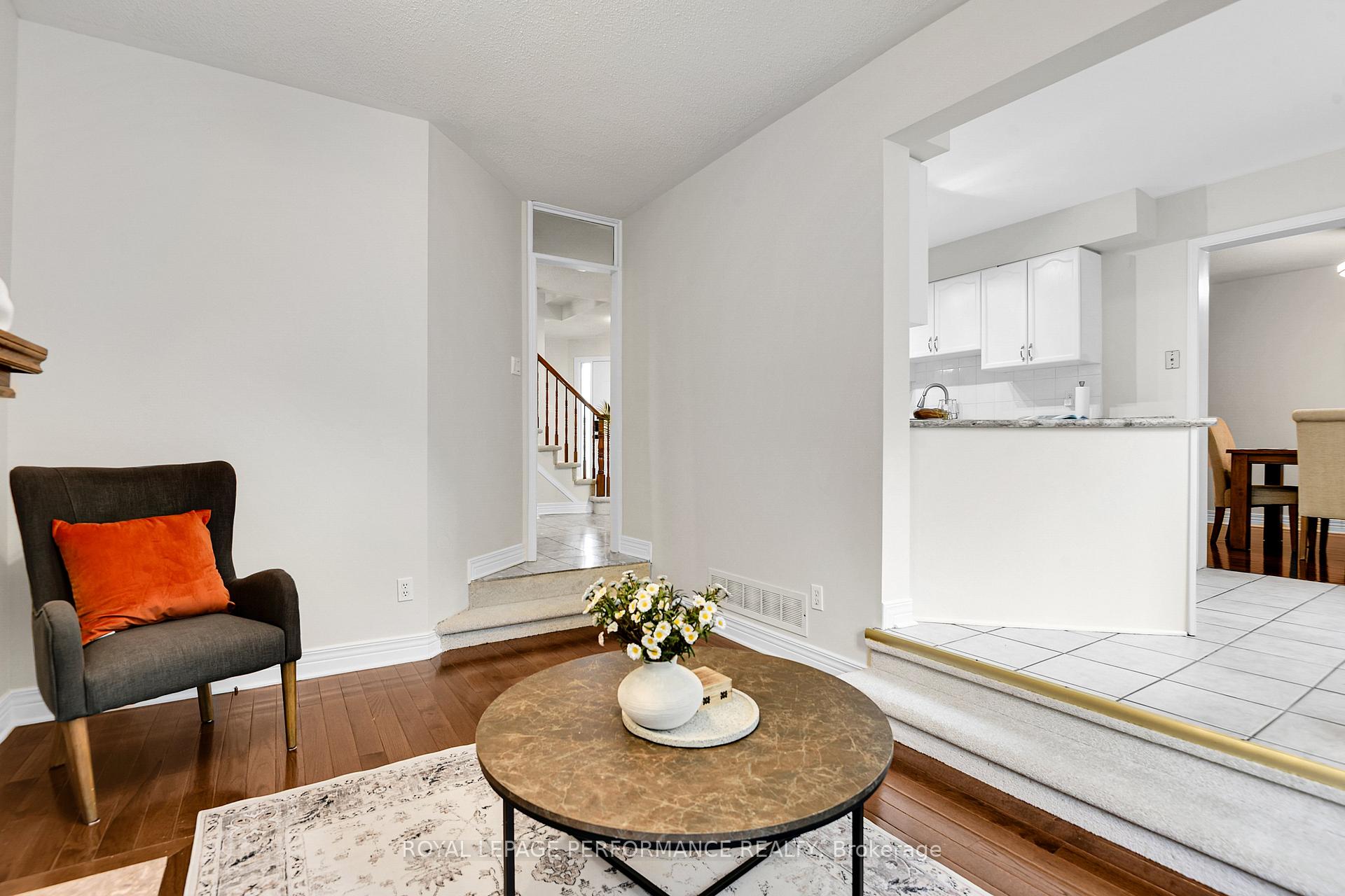 Photo 11 of 8 Masonbrook Street, Ottawa, Barrhaven - Longfields — HOMEH