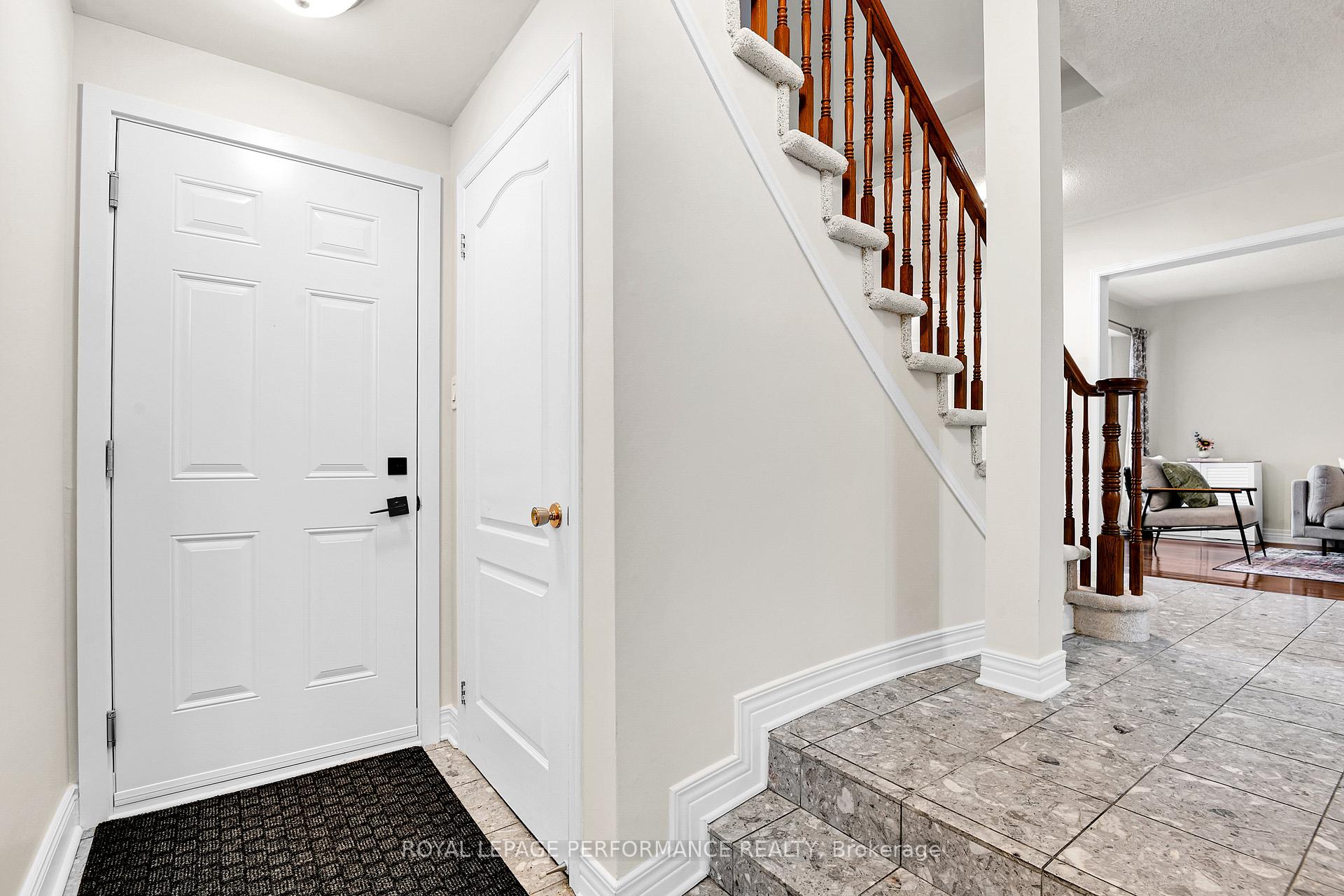 Photo 14 of 8 Masonbrook Street, Ottawa, Barrhaven - Longfields — HOMEH