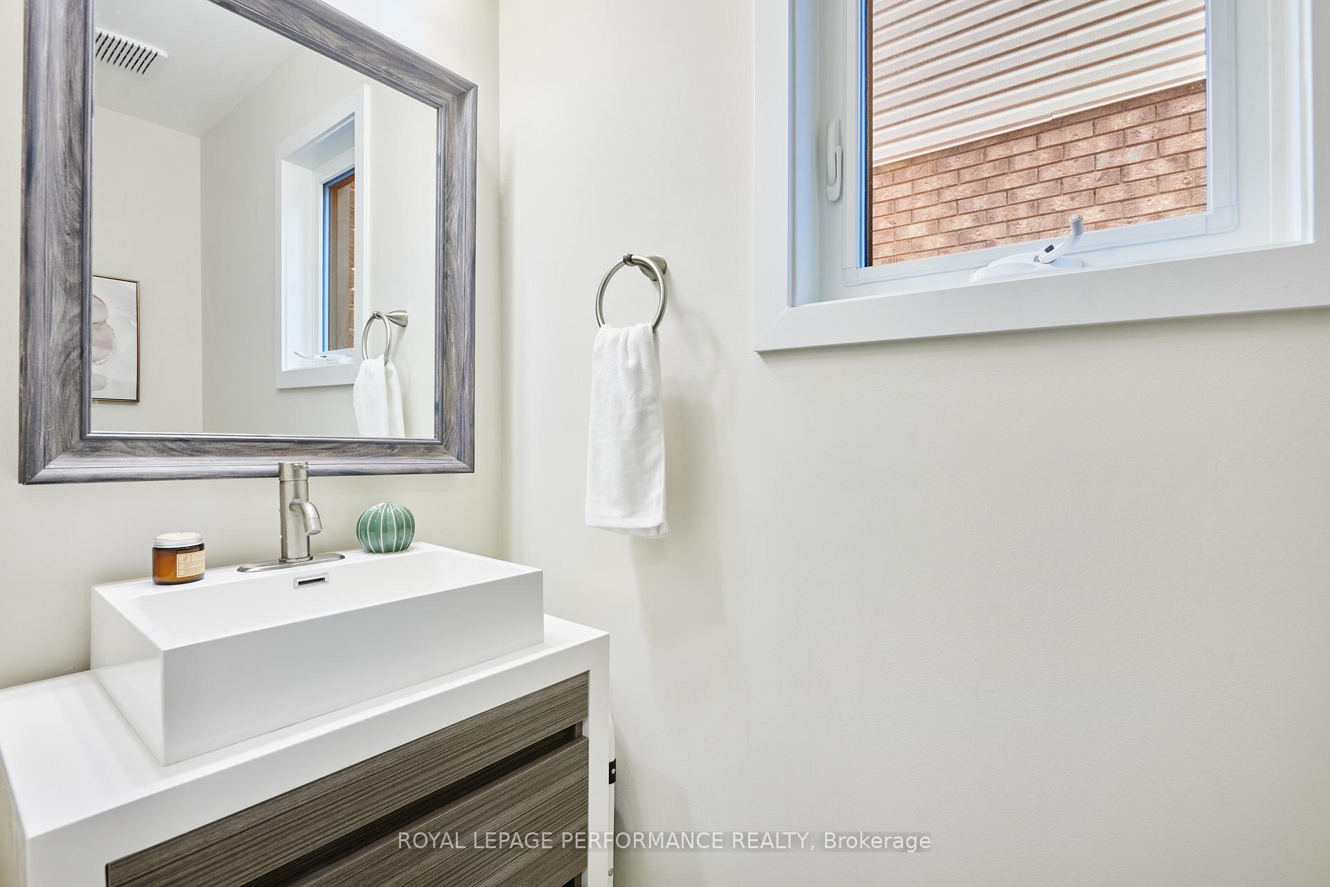 Photo 15 of 8 Masonbrook Street, Ottawa, Barrhaven - Longfields — HOMEH