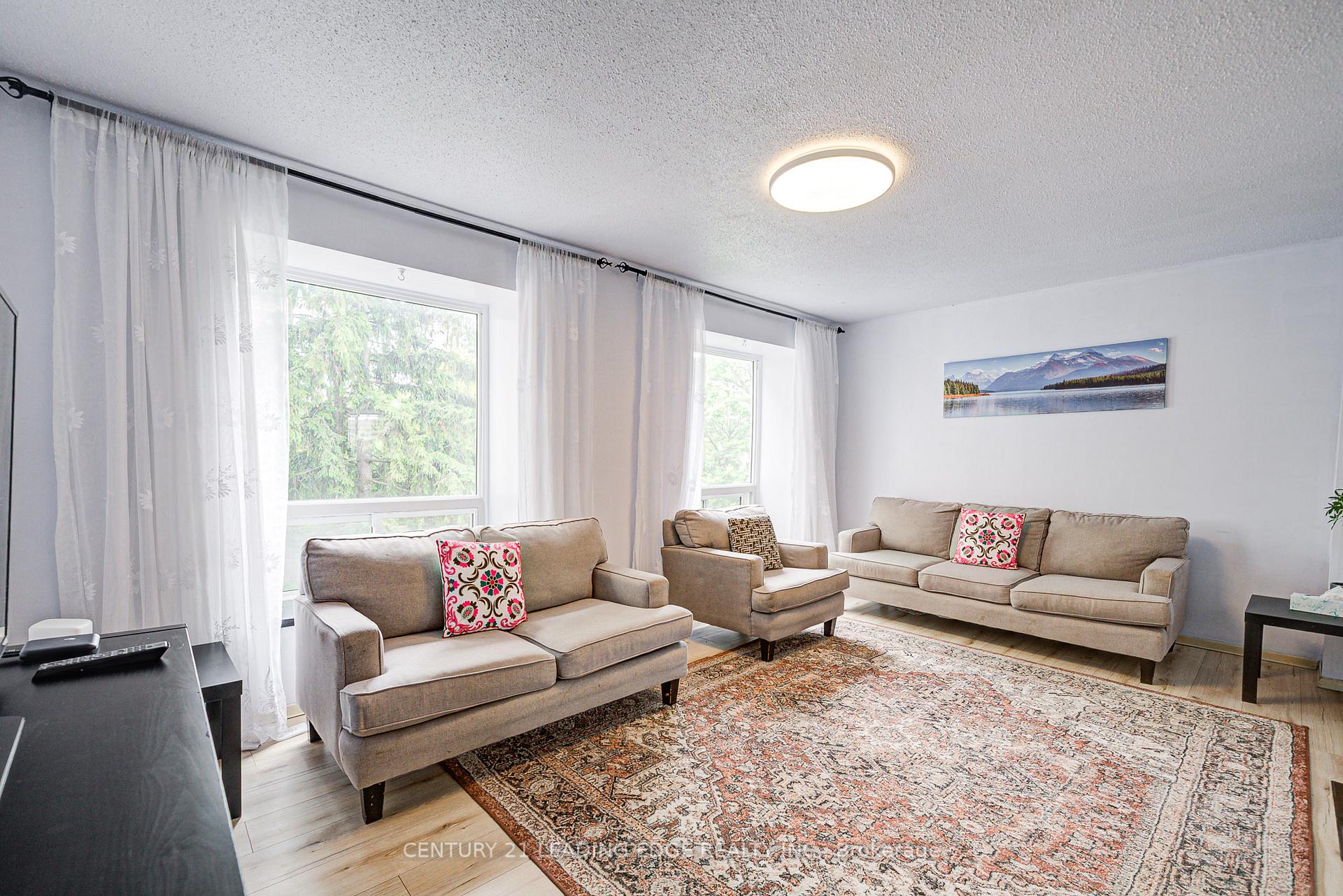 Photo 3 of Unit 109, 25 Collinsgrove Road, Scarborough, West Hill — HOMEH