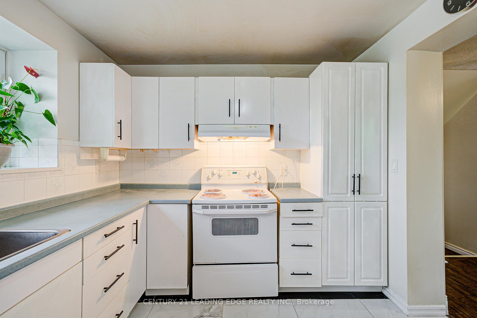 Photo 9 of Unit 109, 25 Collinsgrove Road, Scarborough, West Hill — HOMEH