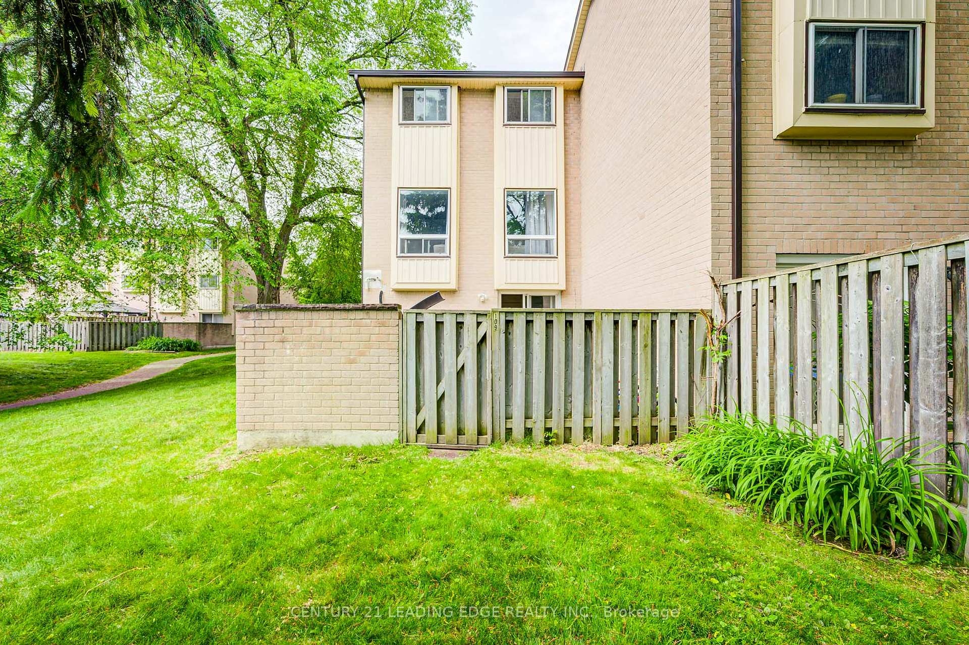 Photo 40 of Unit 109, 25 Collinsgrove Road, Scarborough, West Hill — HOMEH