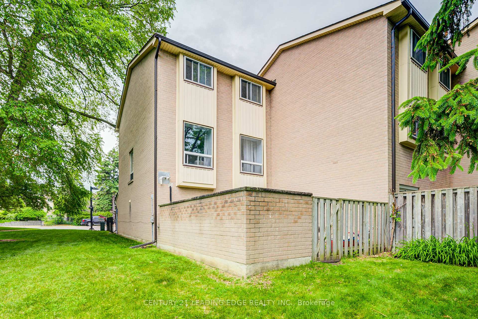 Photo 41 of Unit 109, 25 Collinsgrove Road, Scarborough, West Hill — HOMEH