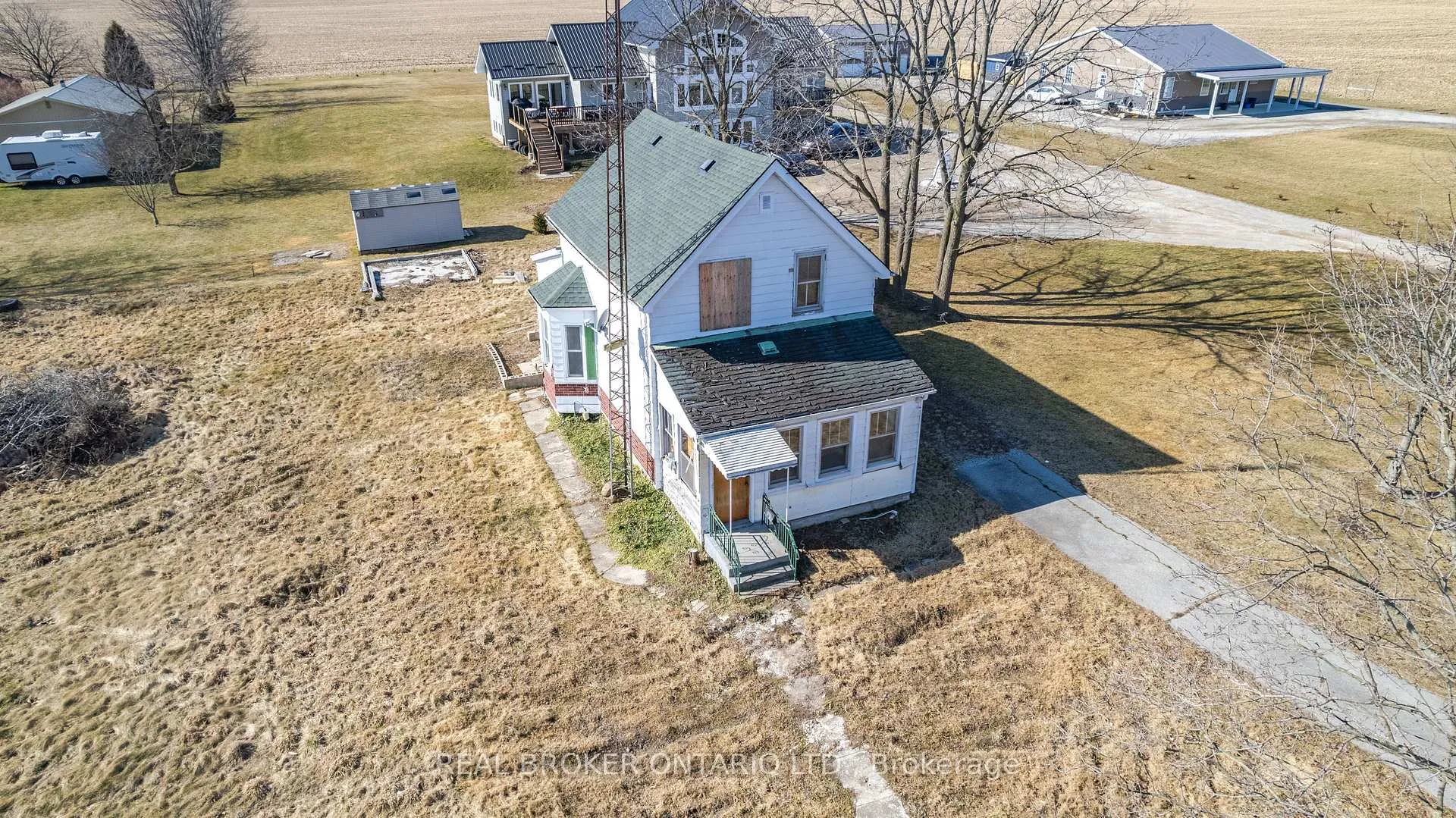Photo 5 of 9613 Currie Road, Dutton/Dunwich, Wallacetown — HOMEH