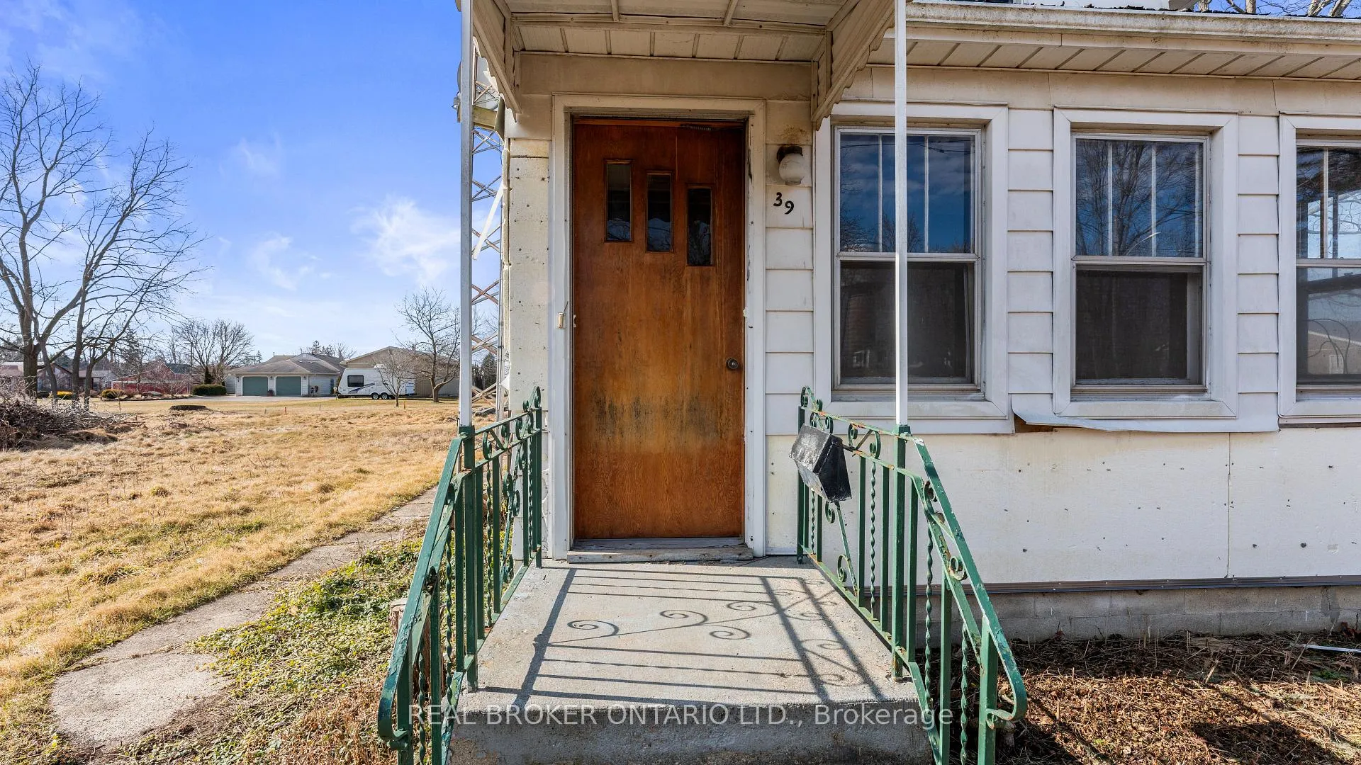Photo 7 of 9613 Currie Road, Dutton/Dunwich, Wallacetown — HOMEH