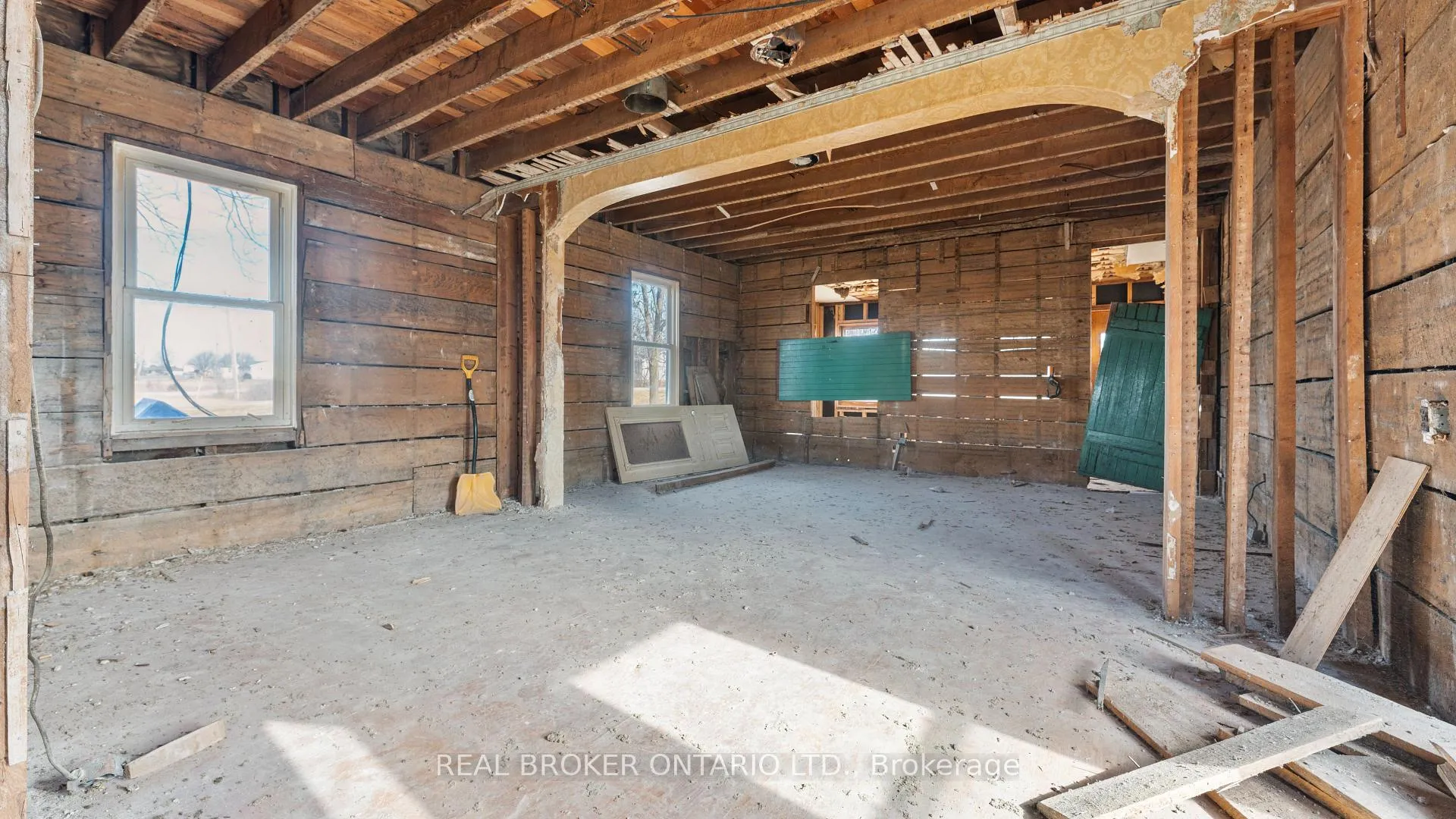 Photo 12 of 9613 Currie Road, Dutton/Dunwich, Wallacetown — HOMEH