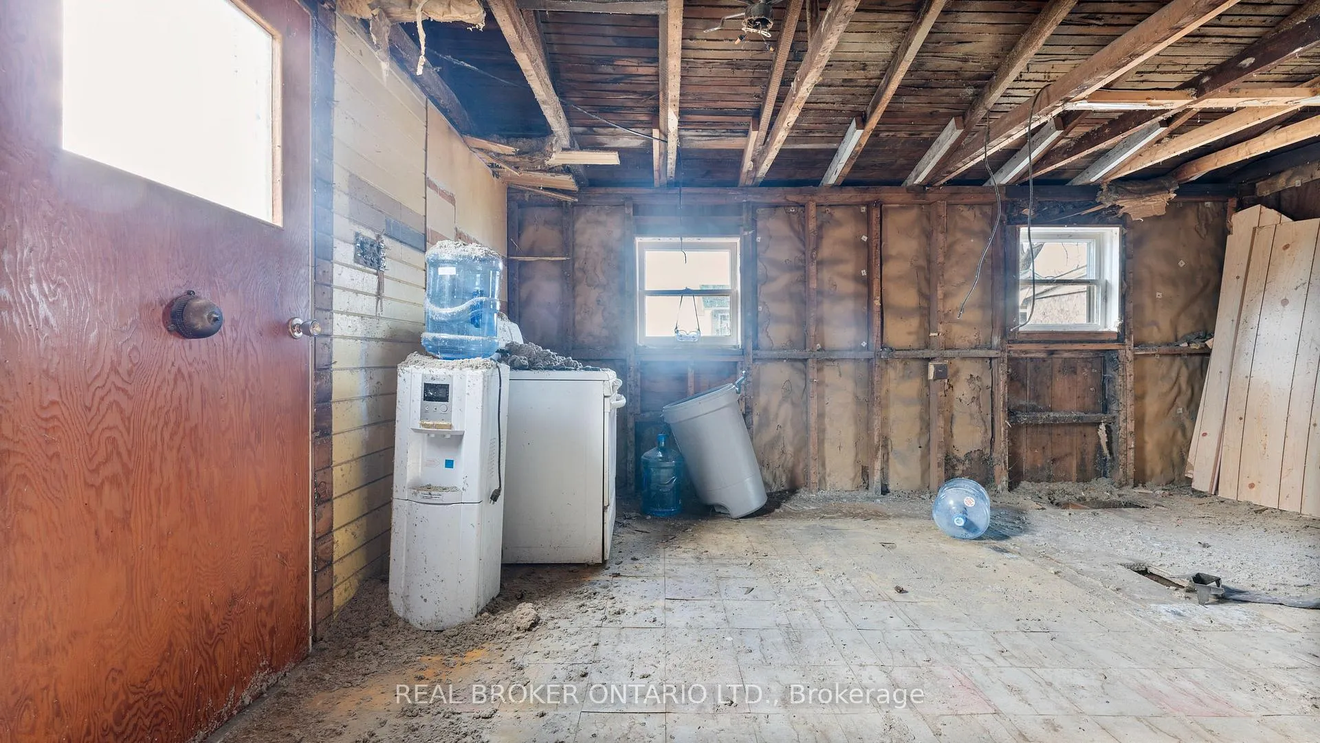 Photo 13 of 9613 Currie Road, Dutton/Dunwich, Wallacetown — HOMEH