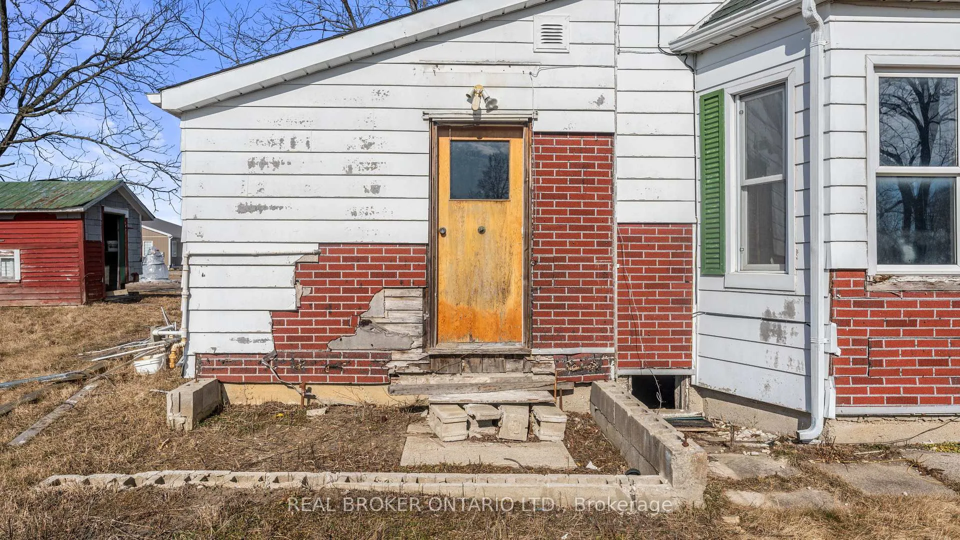 Photo 22 of 9613 Currie Road, Dutton/Dunwich, Wallacetown — HOMEH