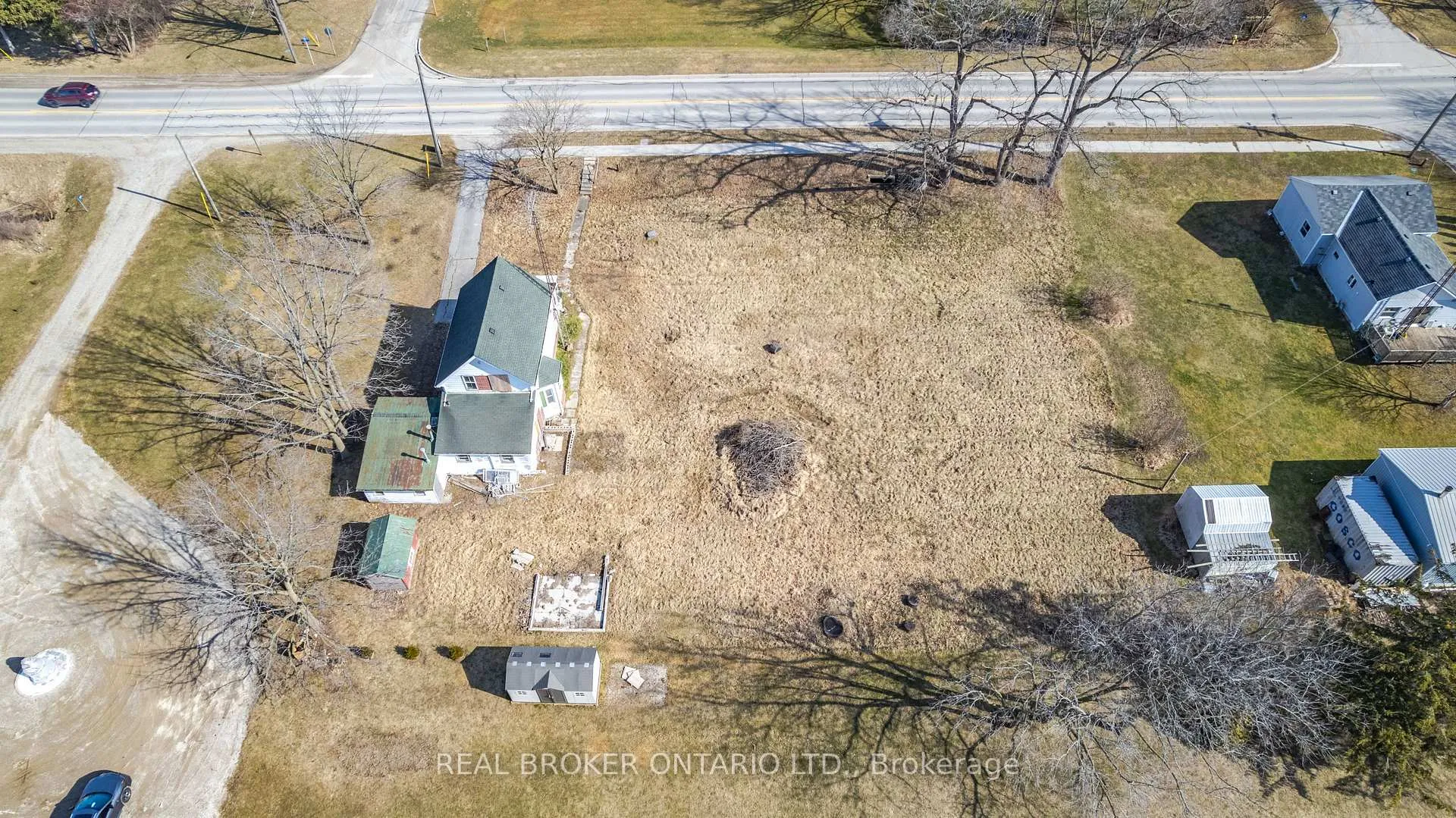 Photo 32 of 9613 Currie Road, Dutton/Dunwich, Wallacetown — HOMEH