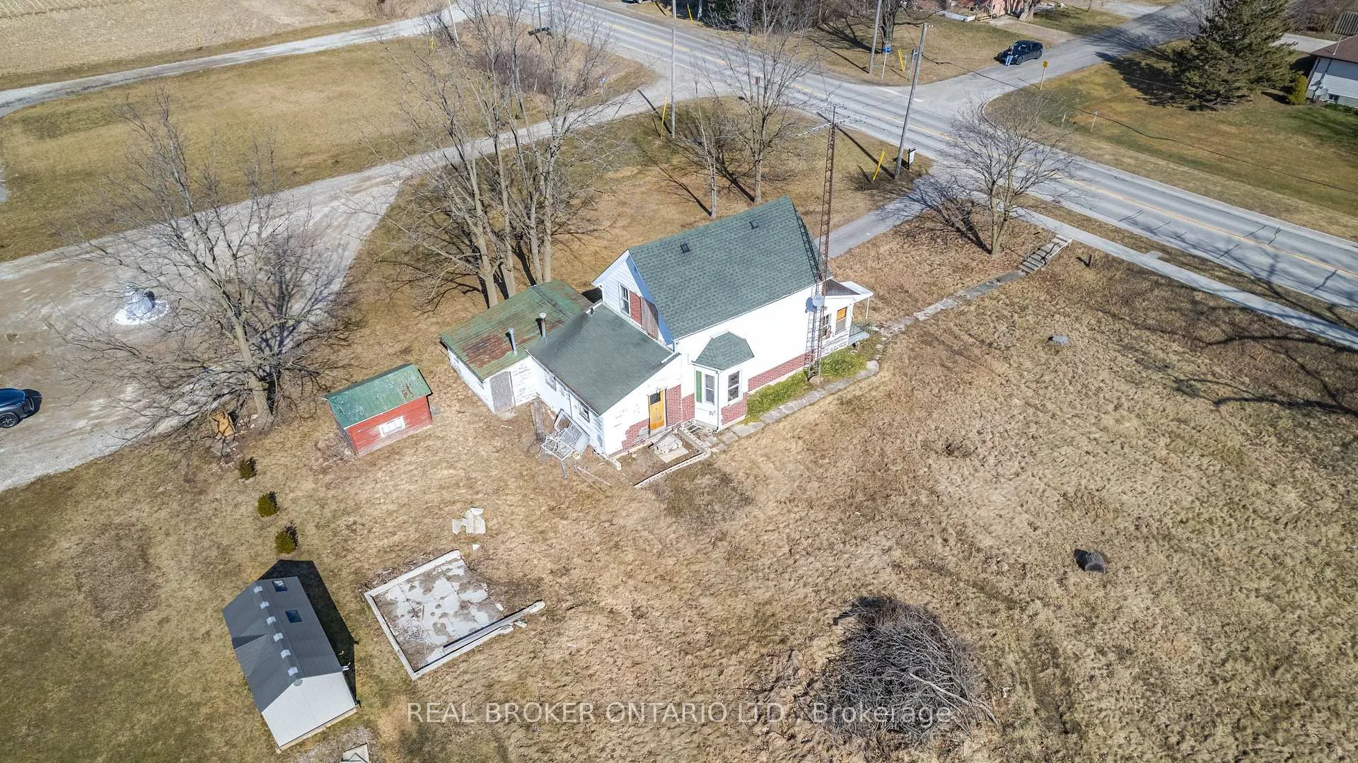 Photo 33 of 9613 Currie Road, Dutton/Dunwich, Wallacetown — HOMEH