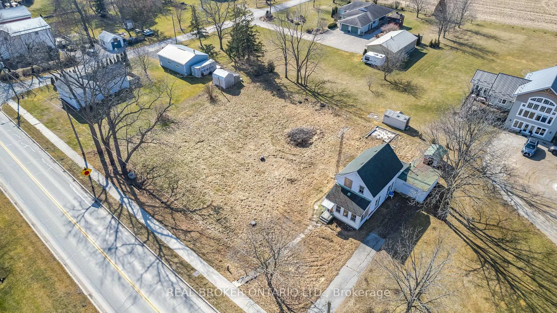 Photo 34 of 9613 Currie Road, Dutton/Dunwich, Wallacetown — HOMEH