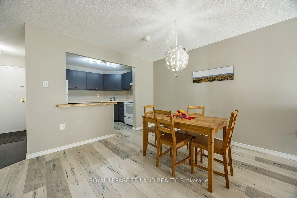 Photo 13 of Unit 902, 858 Commissioners Road E, London, South H — HOMEH