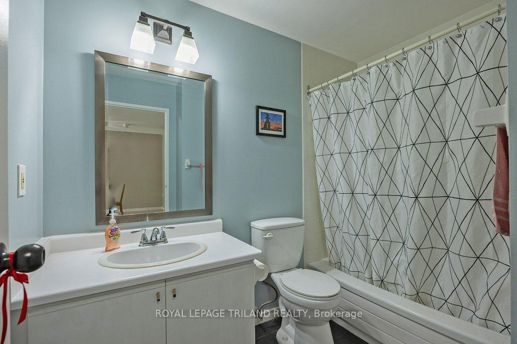 Photo 23 of Unit 902, 858 Commissioners Road E, London, South H — HOMEH