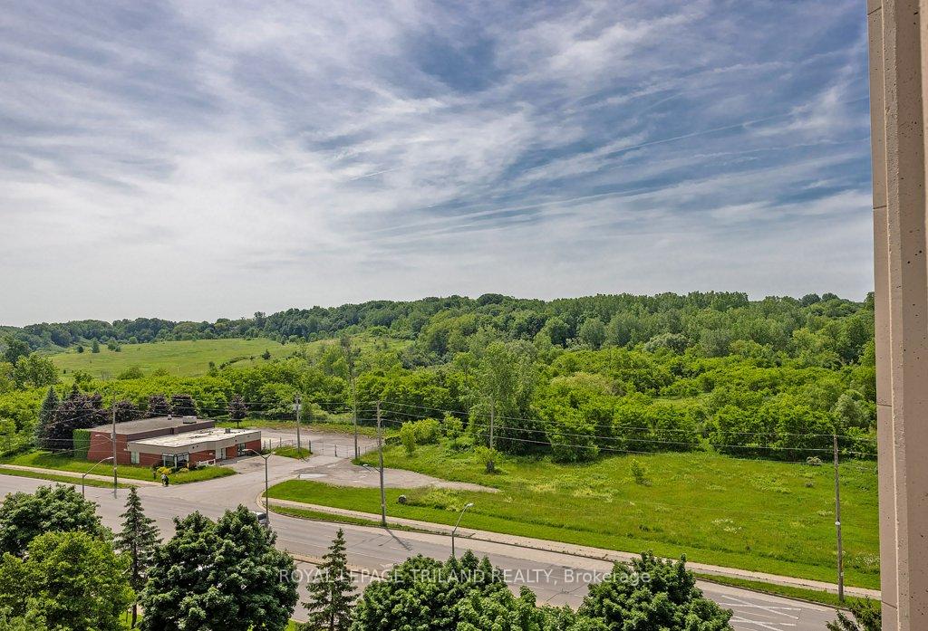 Photo 28 of Unit 902, 858 Commissioners Road E, London, South H — HOMEH