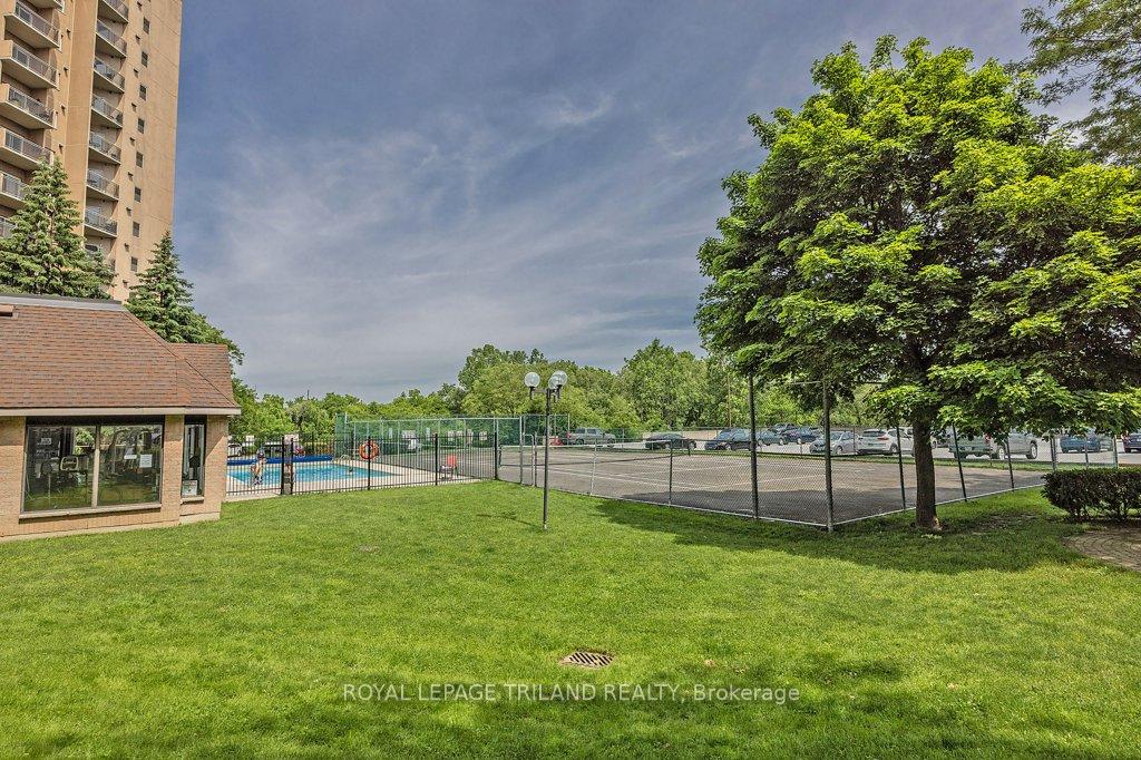 Photo 30 of Unit 902, 858 Commissioners Road E, London, South H — HOMEH