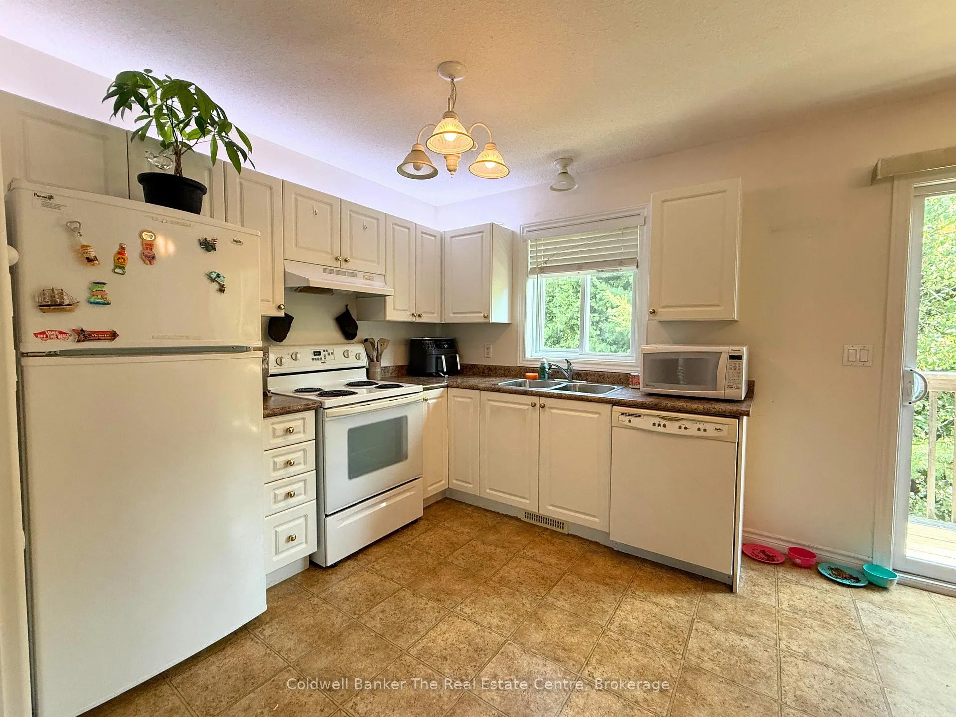 Photo 8 of Unit 45, 200 Pine Street, Bracebridge, Macaulay — HOMEH