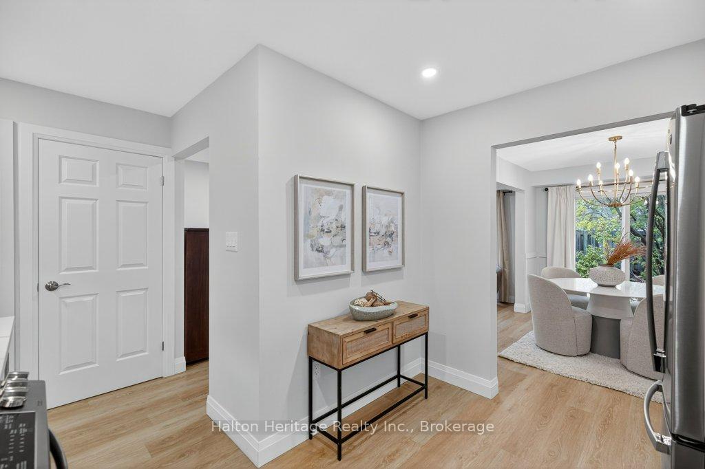 Photo 7 of 14 Brucedale Avenue E, Hamilton, Centremount — HOMEH