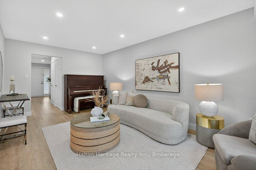 Photo 12 of 14 Brucedale Avenue E, Hamilton, Centremount — HOMEH