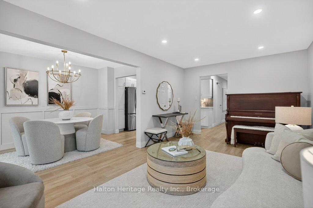 Photo 13 of 14 Brucedale Avenue E, Hamilton, Centremount — HOMEH