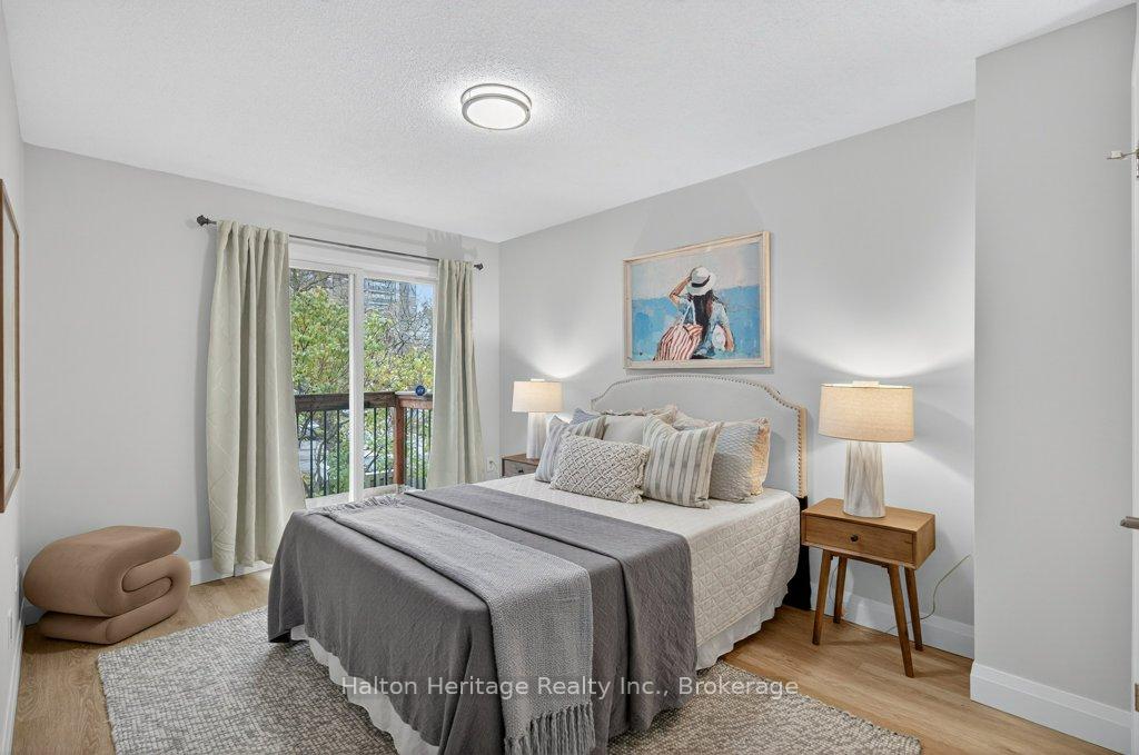 Photo 21 of 14 Brucedale Avenue E, Hamilton, Centremount — HOMEH