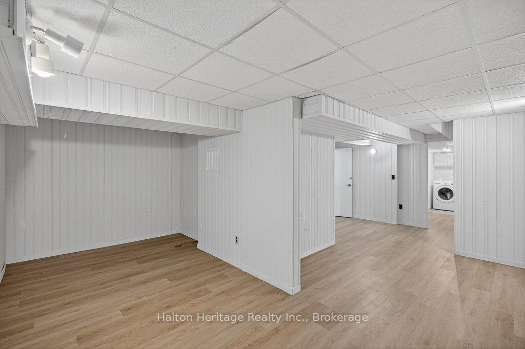 Photo 26 of 14 Brucedale Avenue E, Hamilton, Centremount — HOMEH