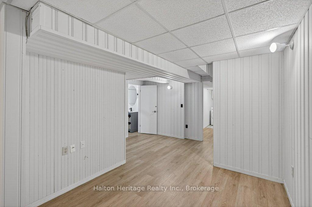 Photo 28 of 14 Brucedale Avenue E, Hamilton, Centremount — HOMEH