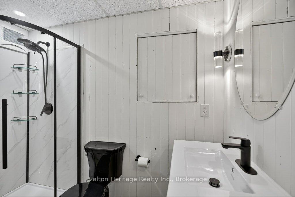 Photo 30 of 14 Brucedale Avenue E, Hamilton, Centremount — HOMEH