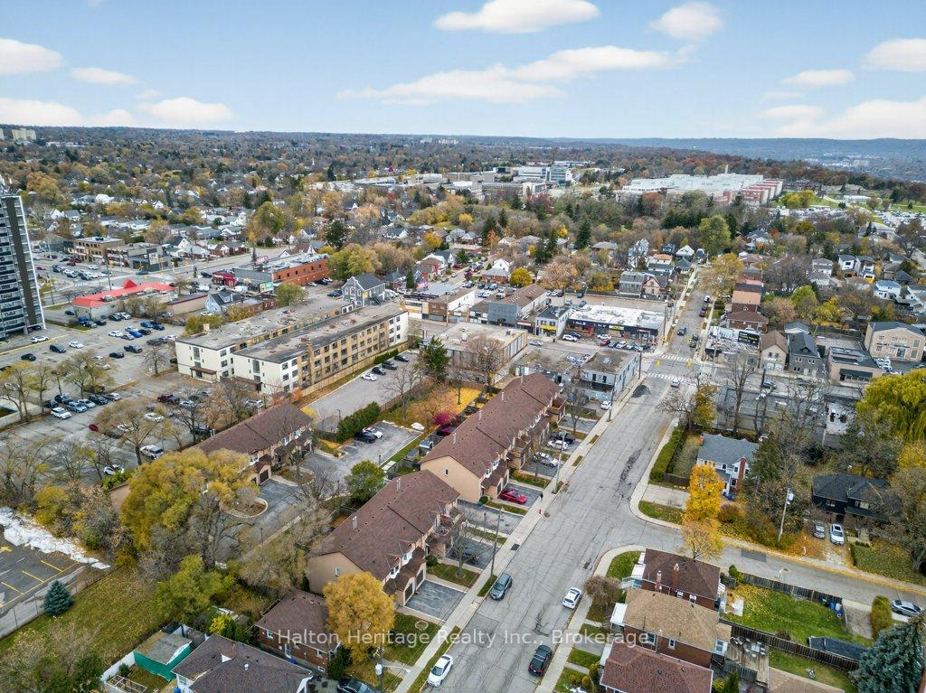 Photo 35 of 14 Brucedale Avenue E, Hamilton, Centremount — HOMEH