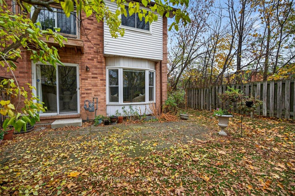 Photo 37 of 14 Brucedale Avenue E, Hamilton, Centremount — HOMEH