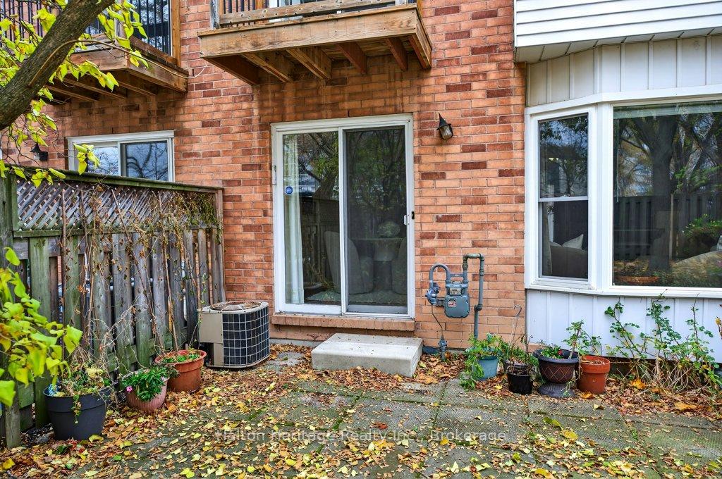 Photo 39 of 14 Brucedale Avenue E, Hamilton, Centremount — HOMEH