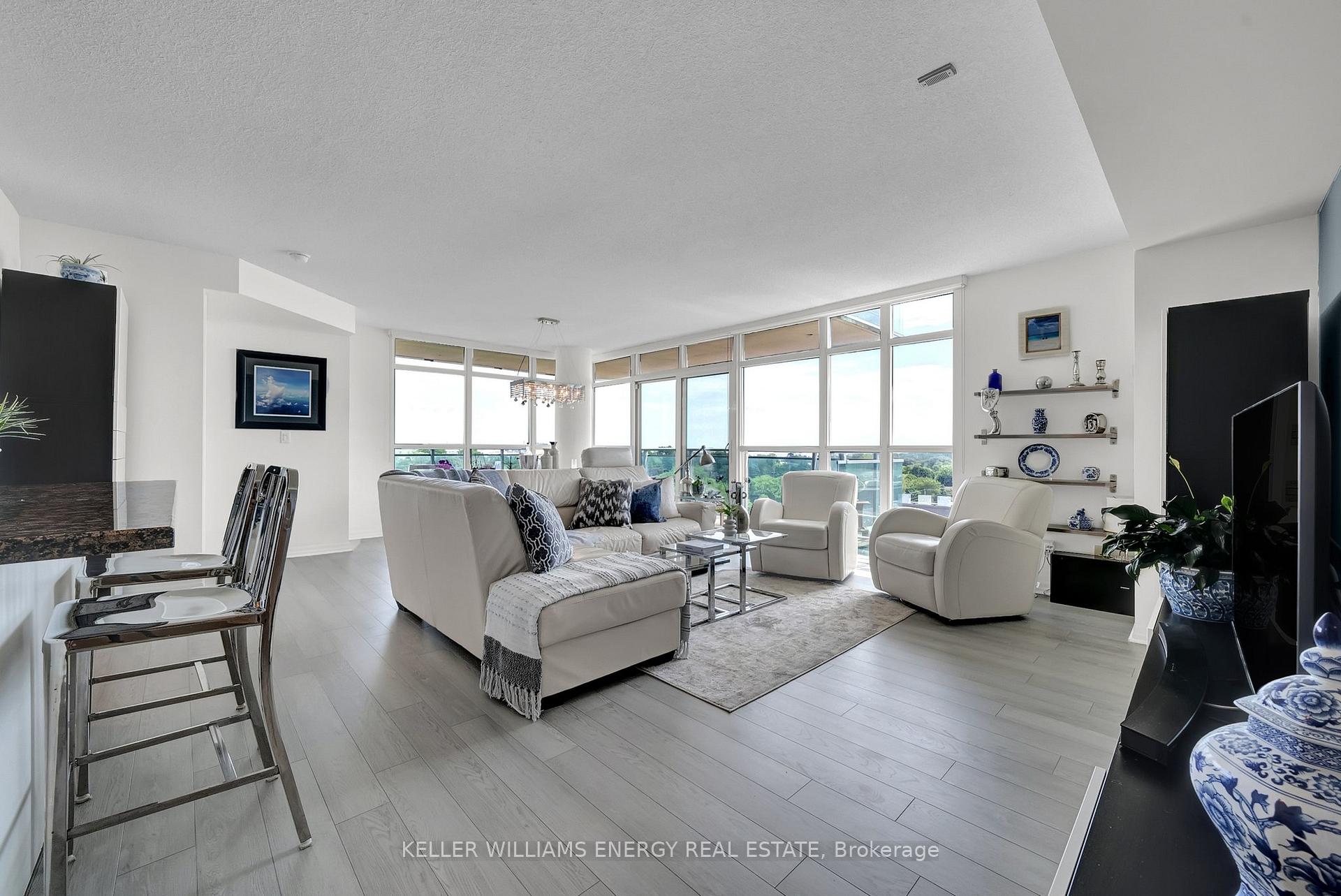 Photo 3 of Unit 1012, 1600 Charles Street, Whitby, Port Whitby — HOMEH