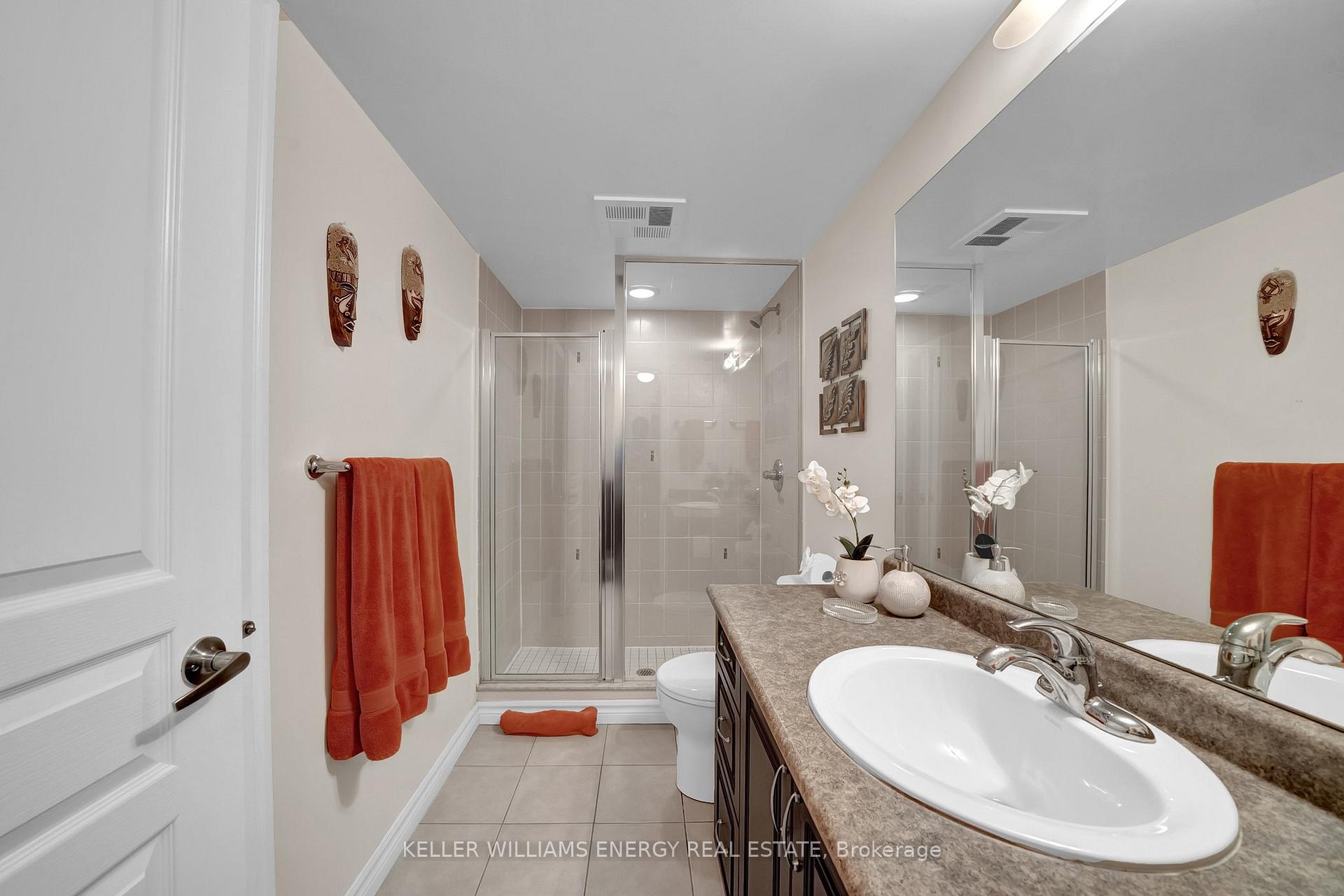 Photo 26 of Unit 1012, 1600 Charles Street, Whitby, Port Whitby — HOMEH