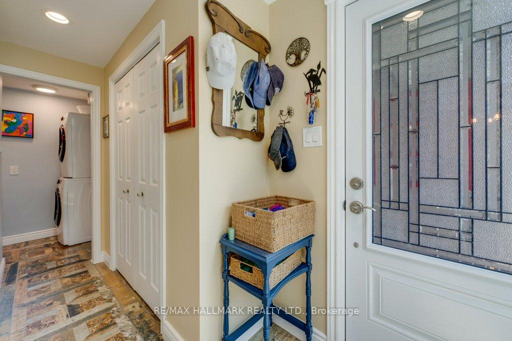 Photo 3 of Unit 2, 2366 Queen Street E, Toronto, The Beaches — HOMEH