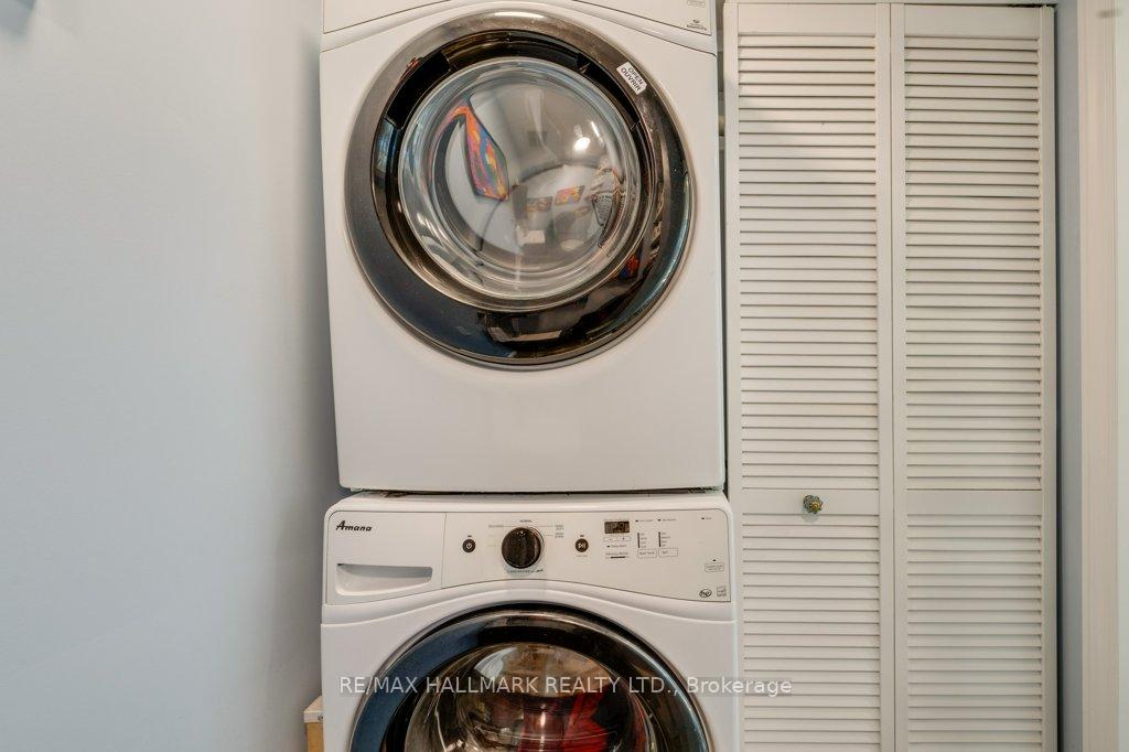 Photo 4 of Unit 2, 2366 Queen Street E, Toronto, The Beaches — HOMEH