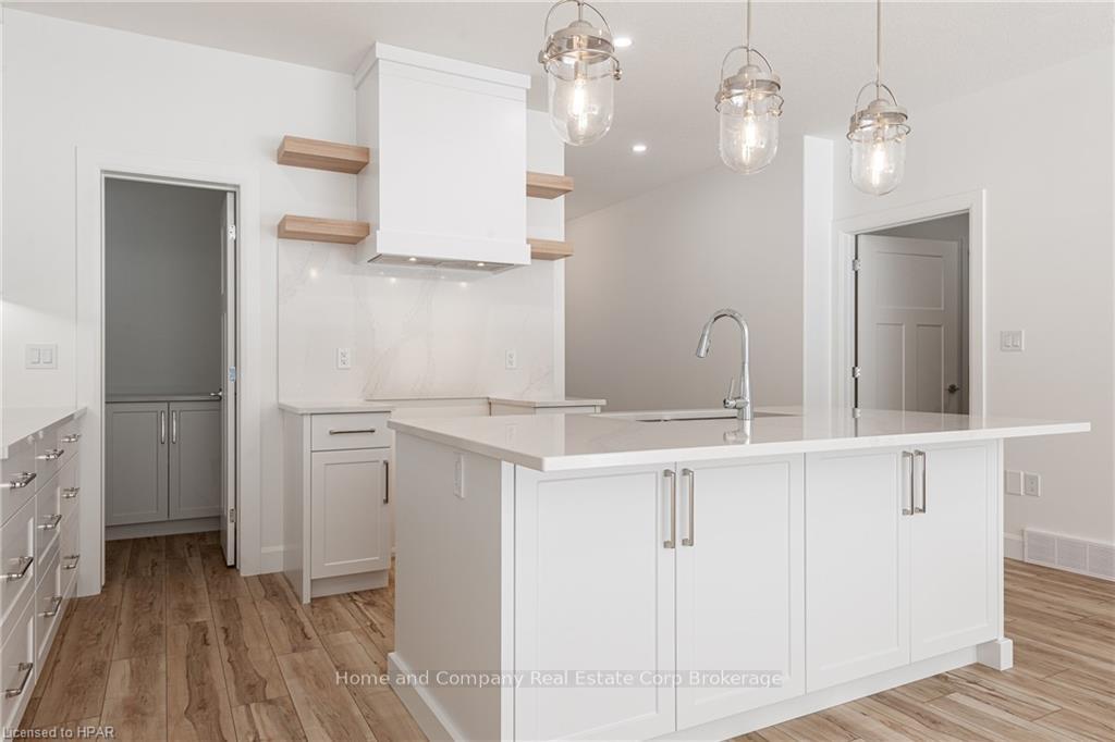 Photo 10 of 68 Deer Ridge Lane, Magnetawan, Bayfield — HOMEH