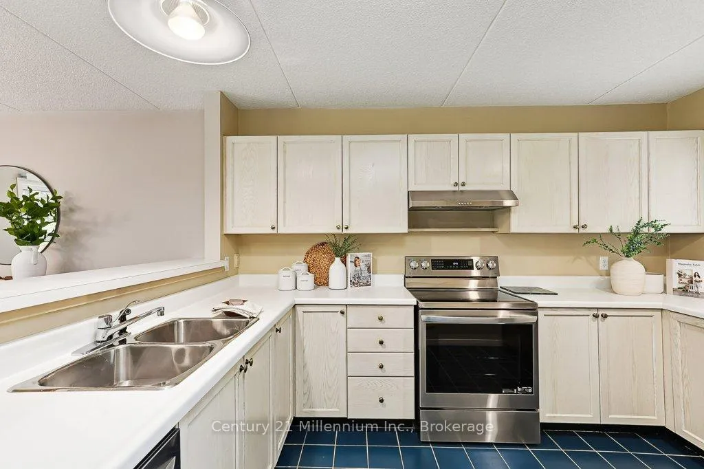 Photo 10 of Unit 24, 409 Mariners Way, Collingwood — HOMEH